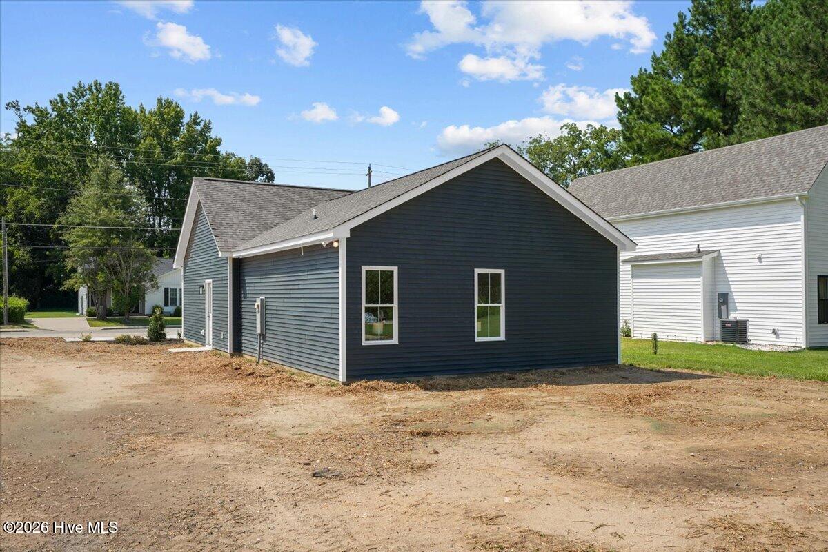 304 S Sycamore Street Property Photo 32