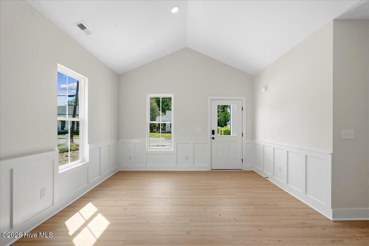 306 S Sycamore Street Property Photo 17