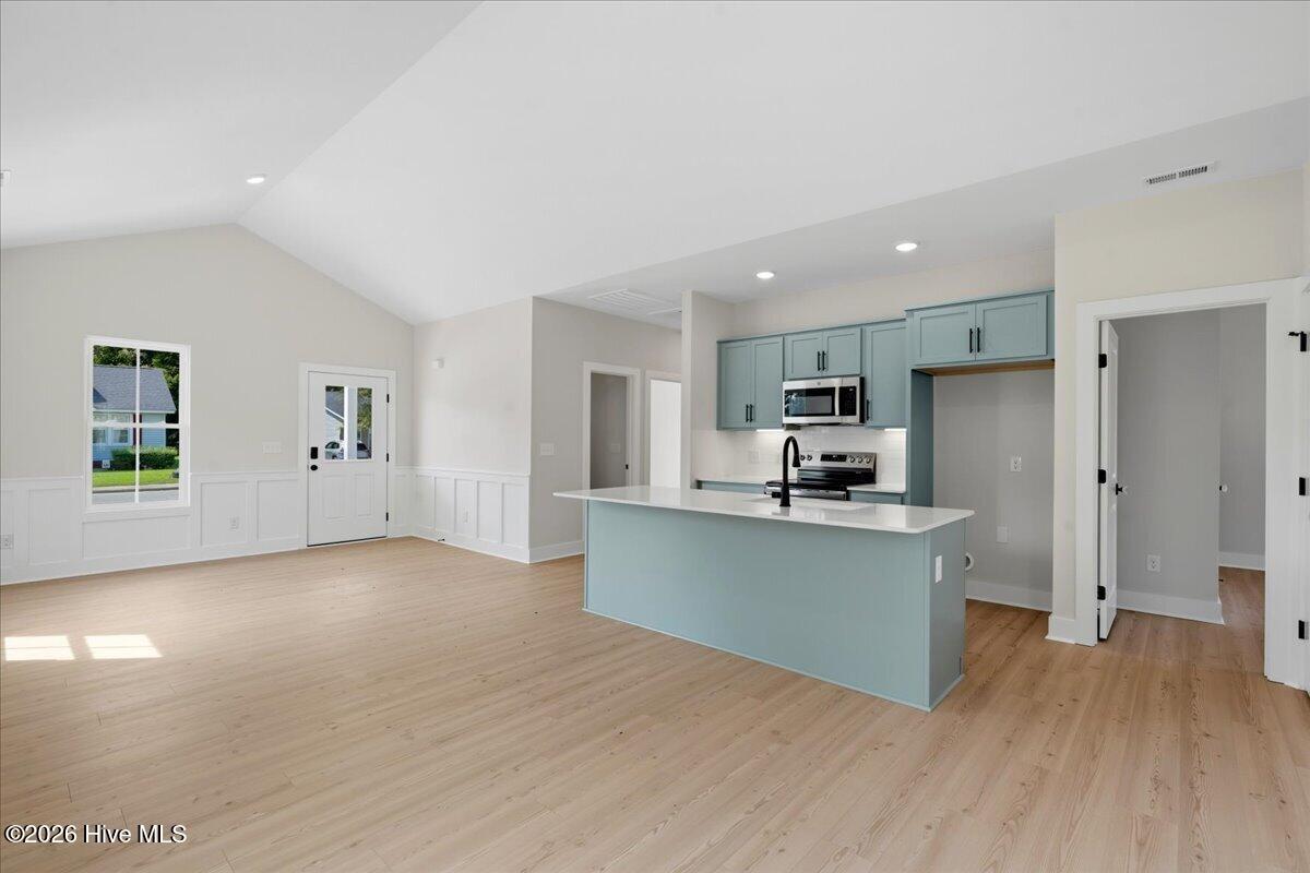 306 S Sycamore Street Property Photo 18