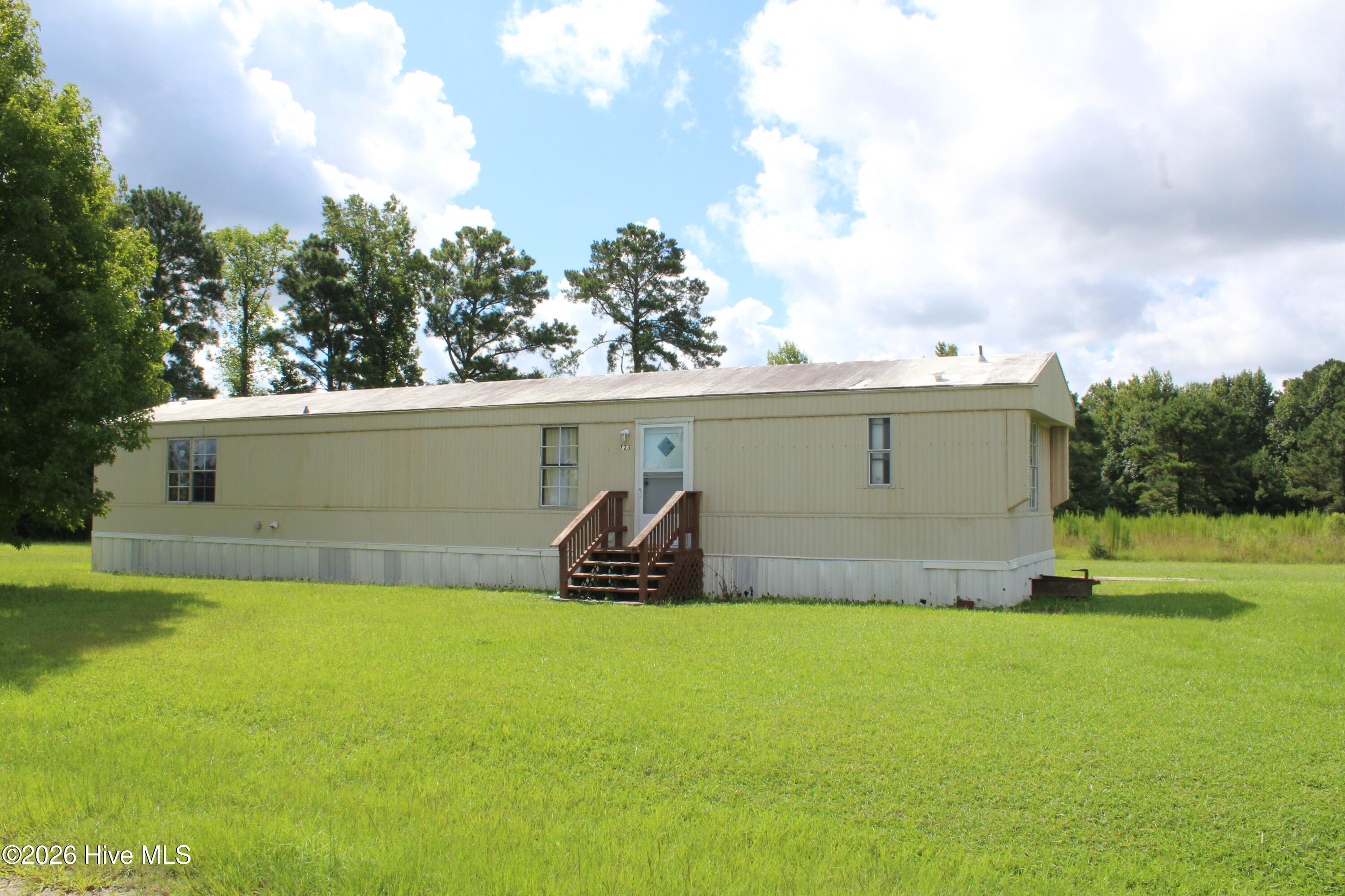 723 Briarneck Road Property Photo 1