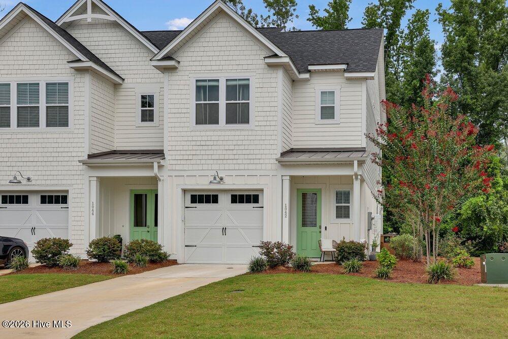 1042 Tidal Lane Property Photo 1