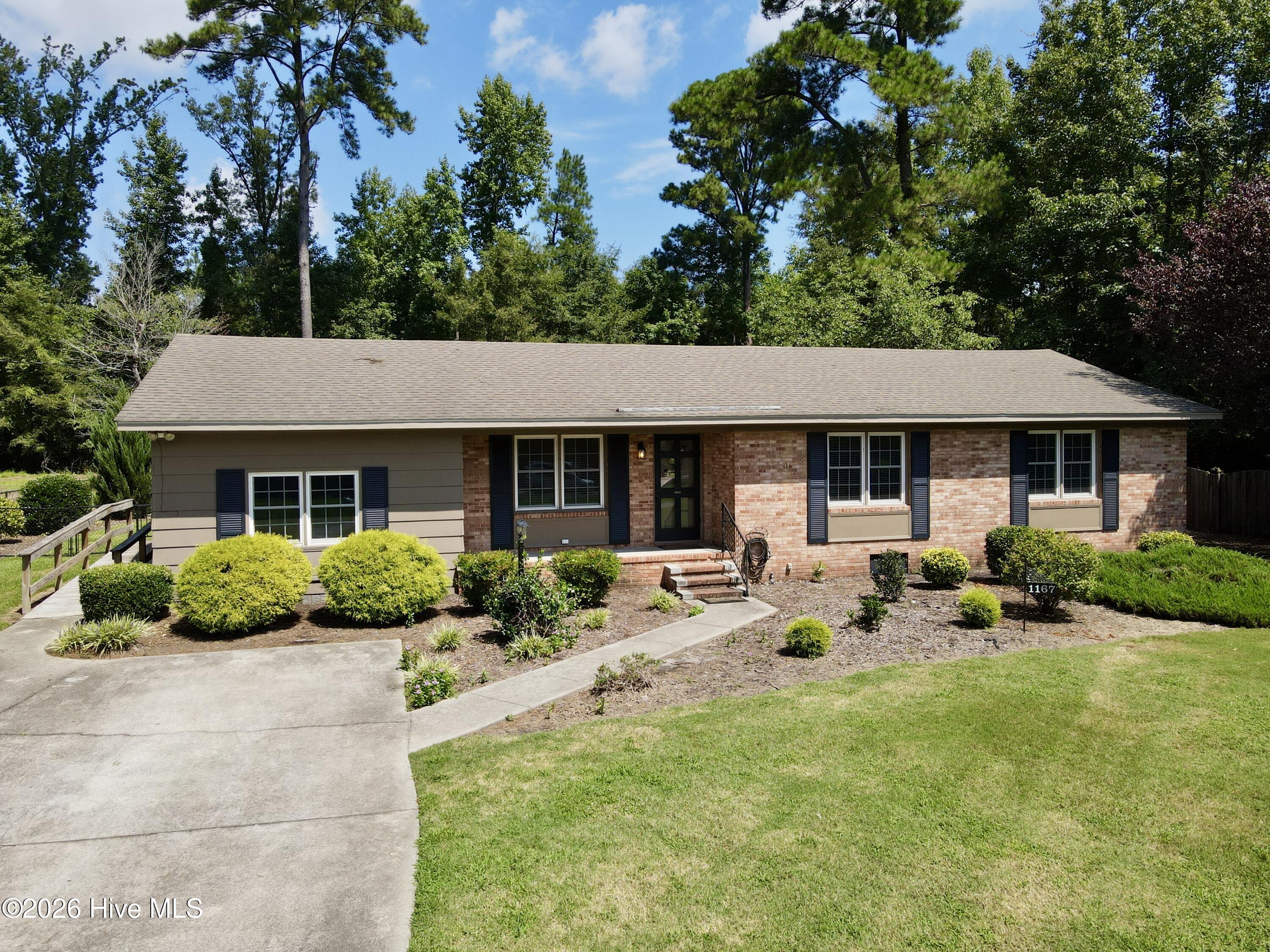 1167 Circle Drive Property Photo 5