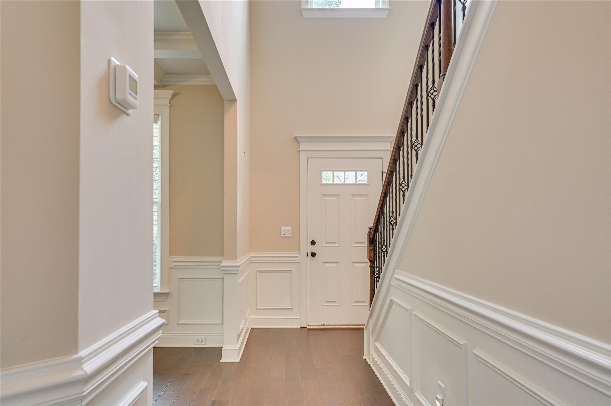 207 Edenbridge Way Property Photo 5