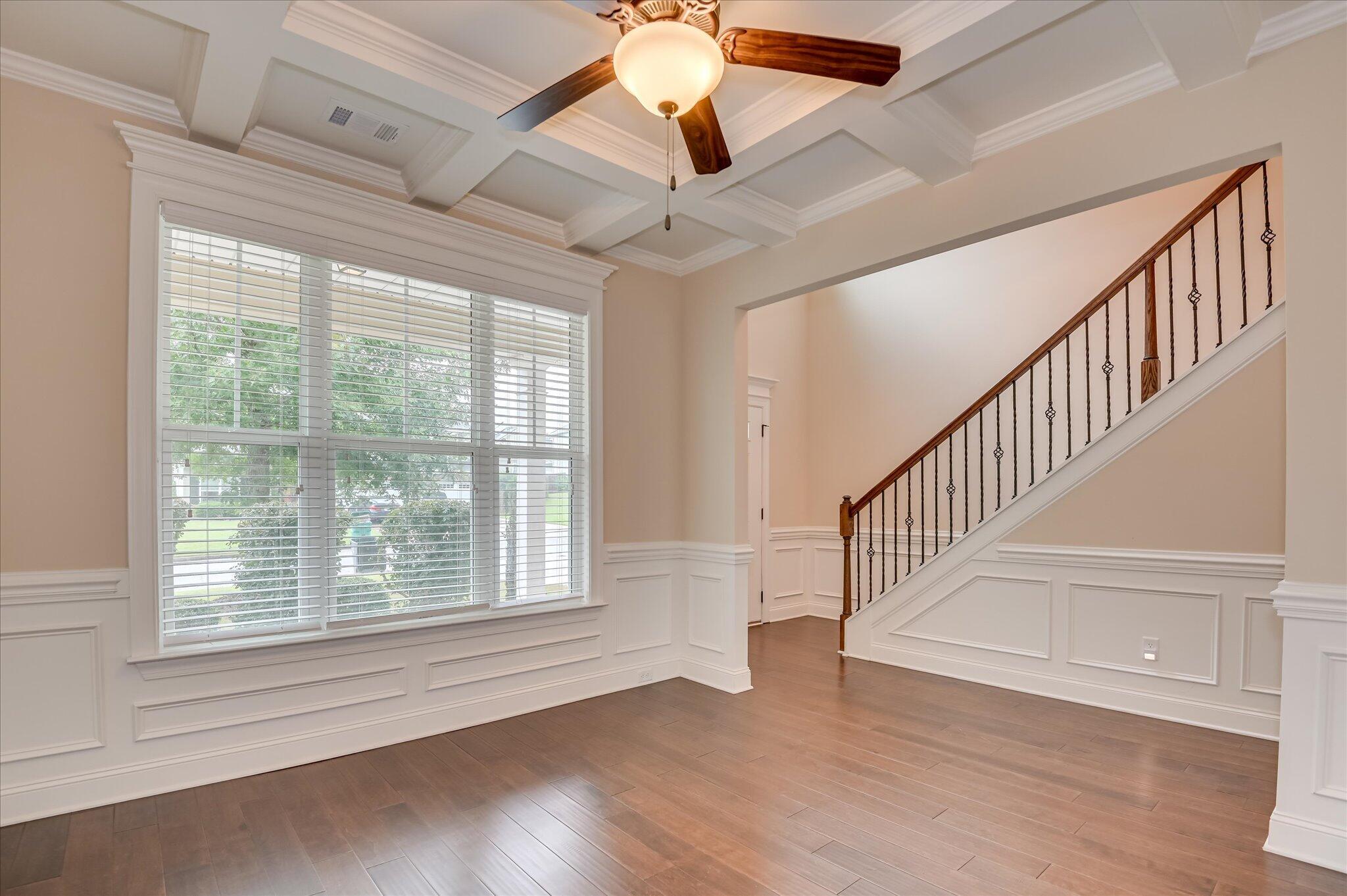 207 Edenbridge Way Property Photo 20