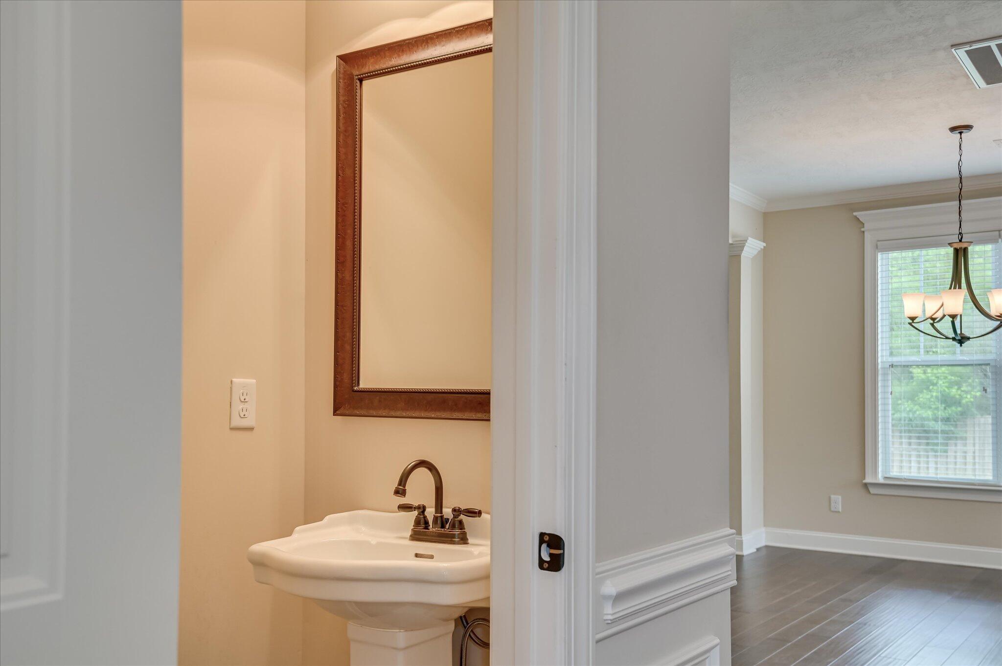 207 Edenbridge Way Property Photo 22