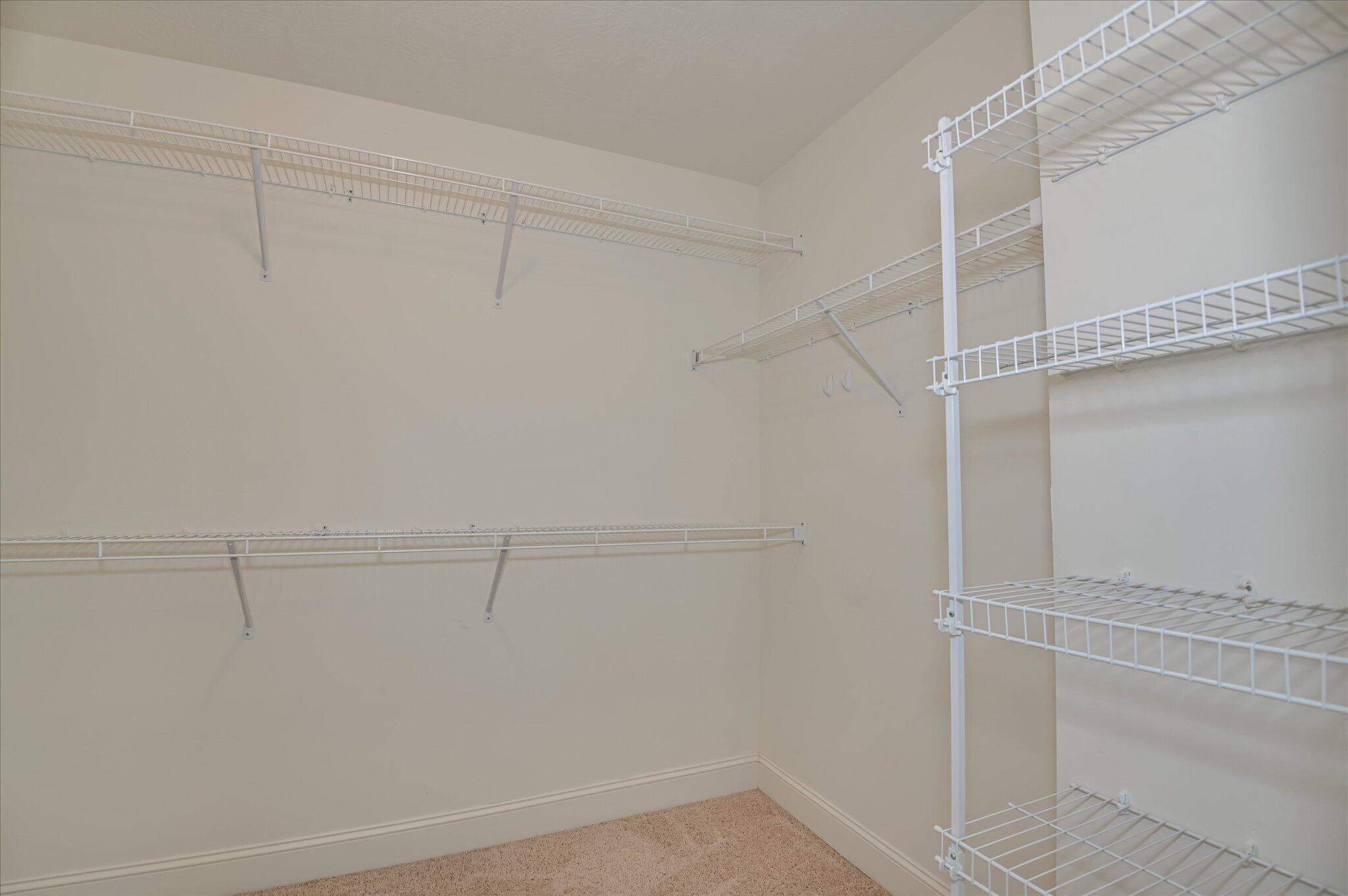207 Edenbridge Way Property Photo 28
