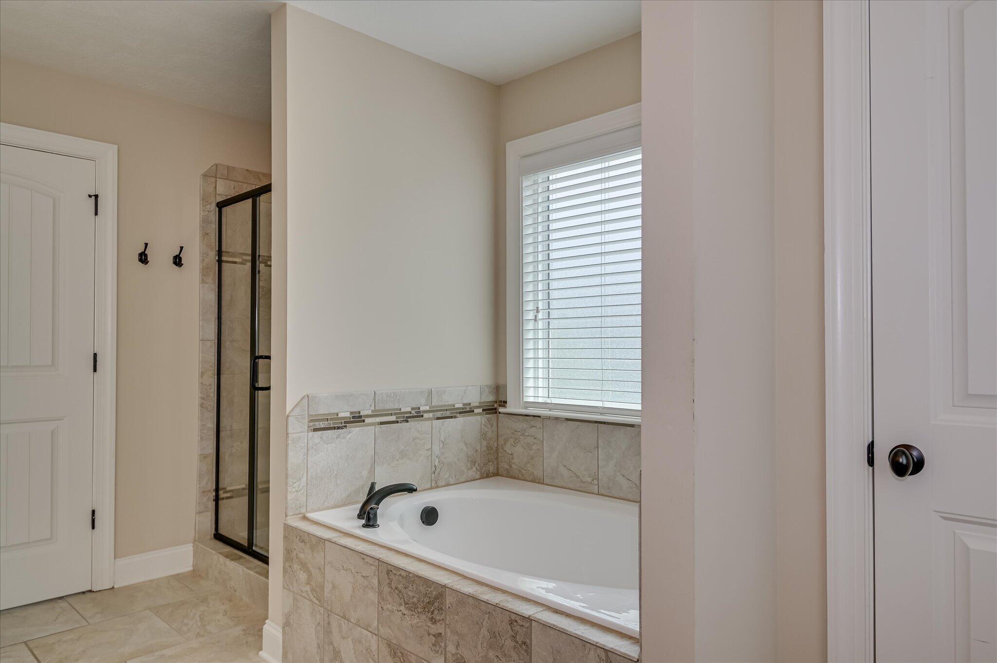207 Edenbridge Way Property Photo 31