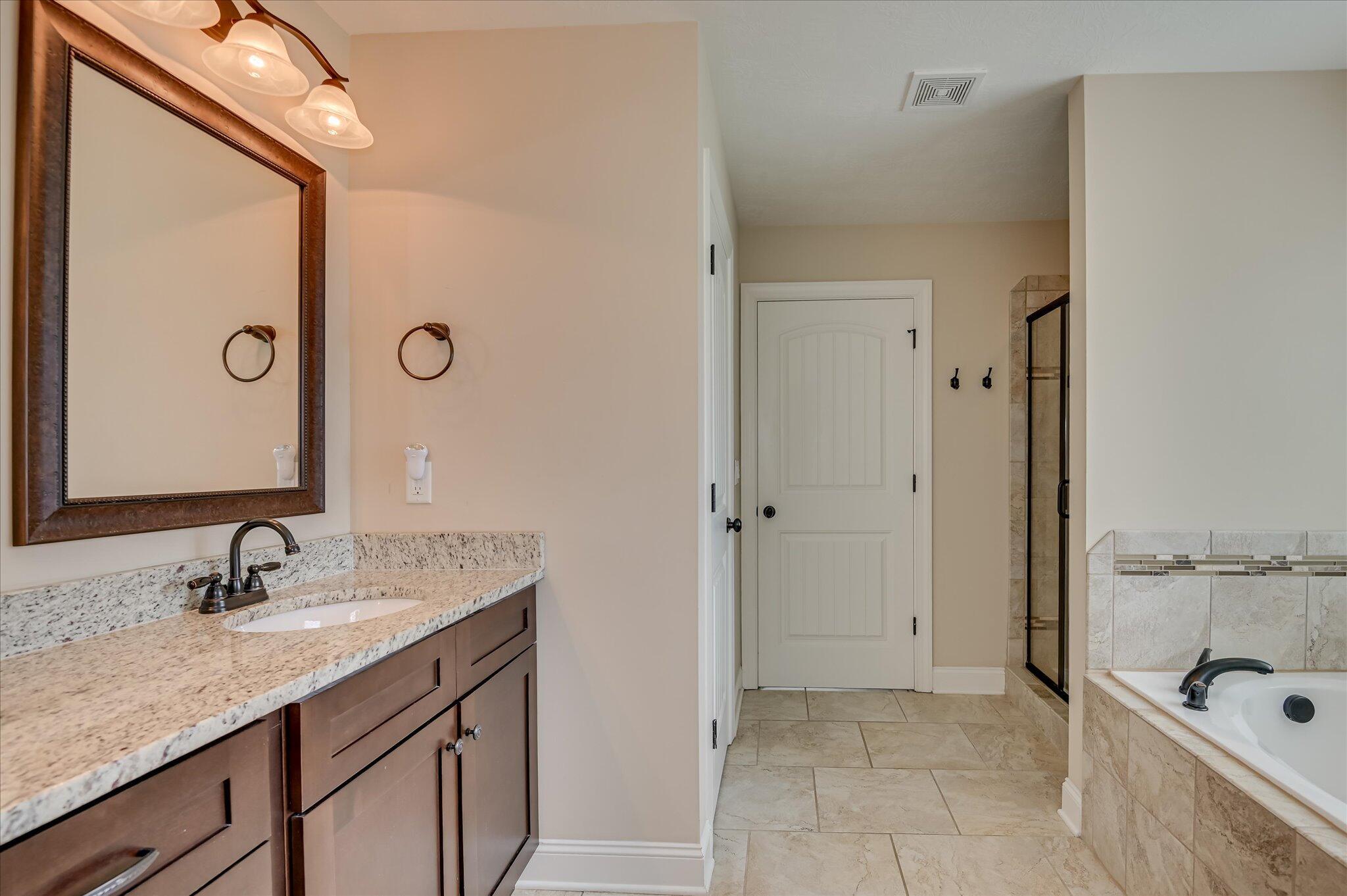 207 Edenbridge Way Property Photo 32