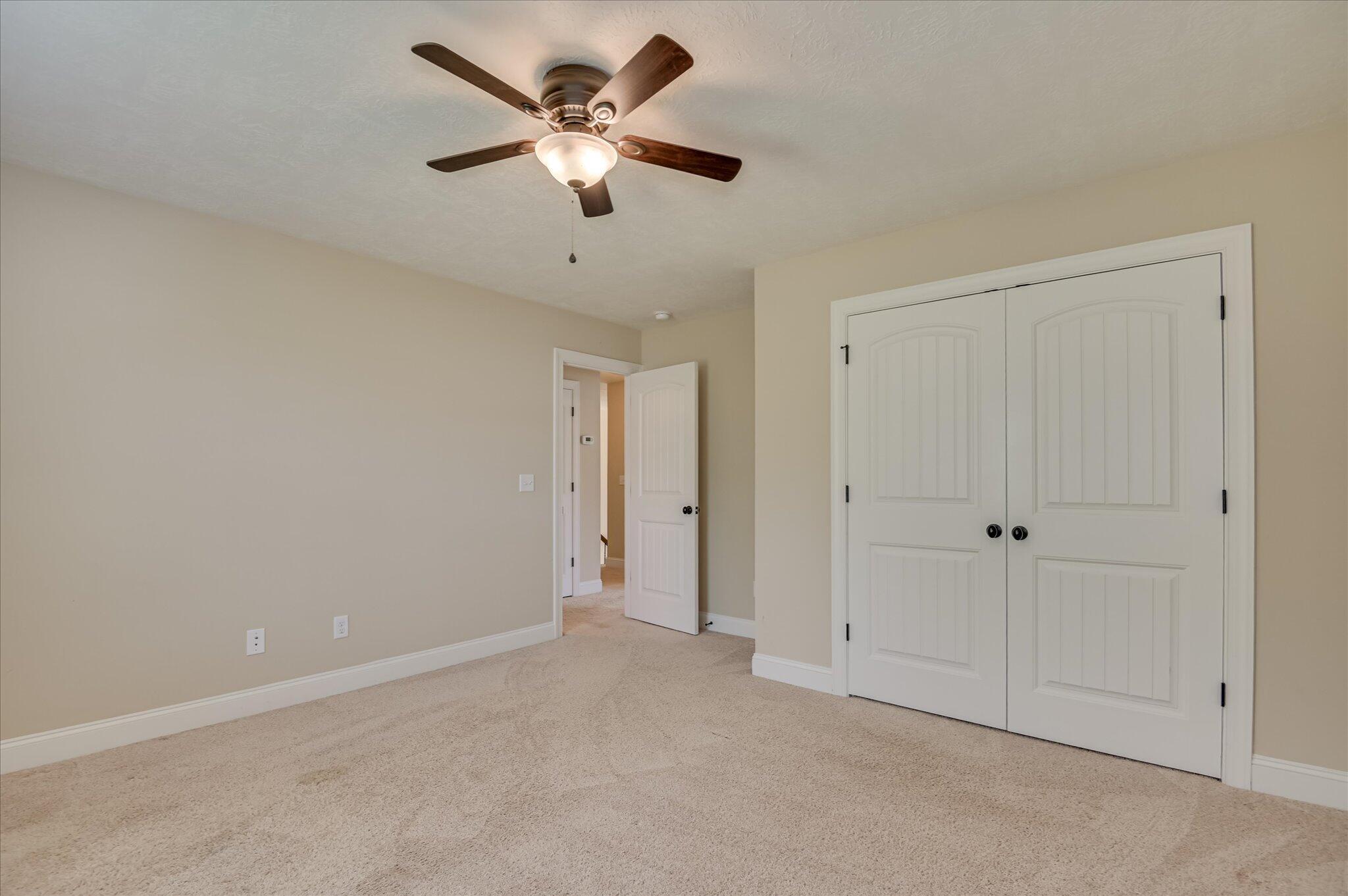207 Edenbridge Way Property Photo 34
