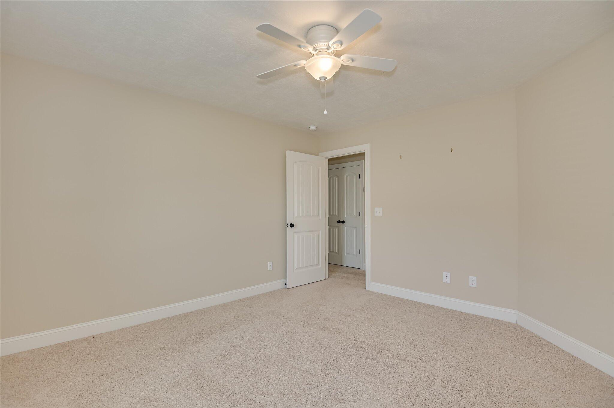 207 Edenbridge Way Property Photo 37