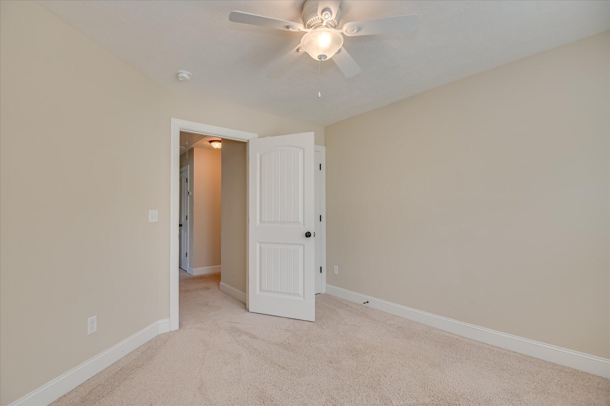 207 Edenbridge Way Property Photo 39