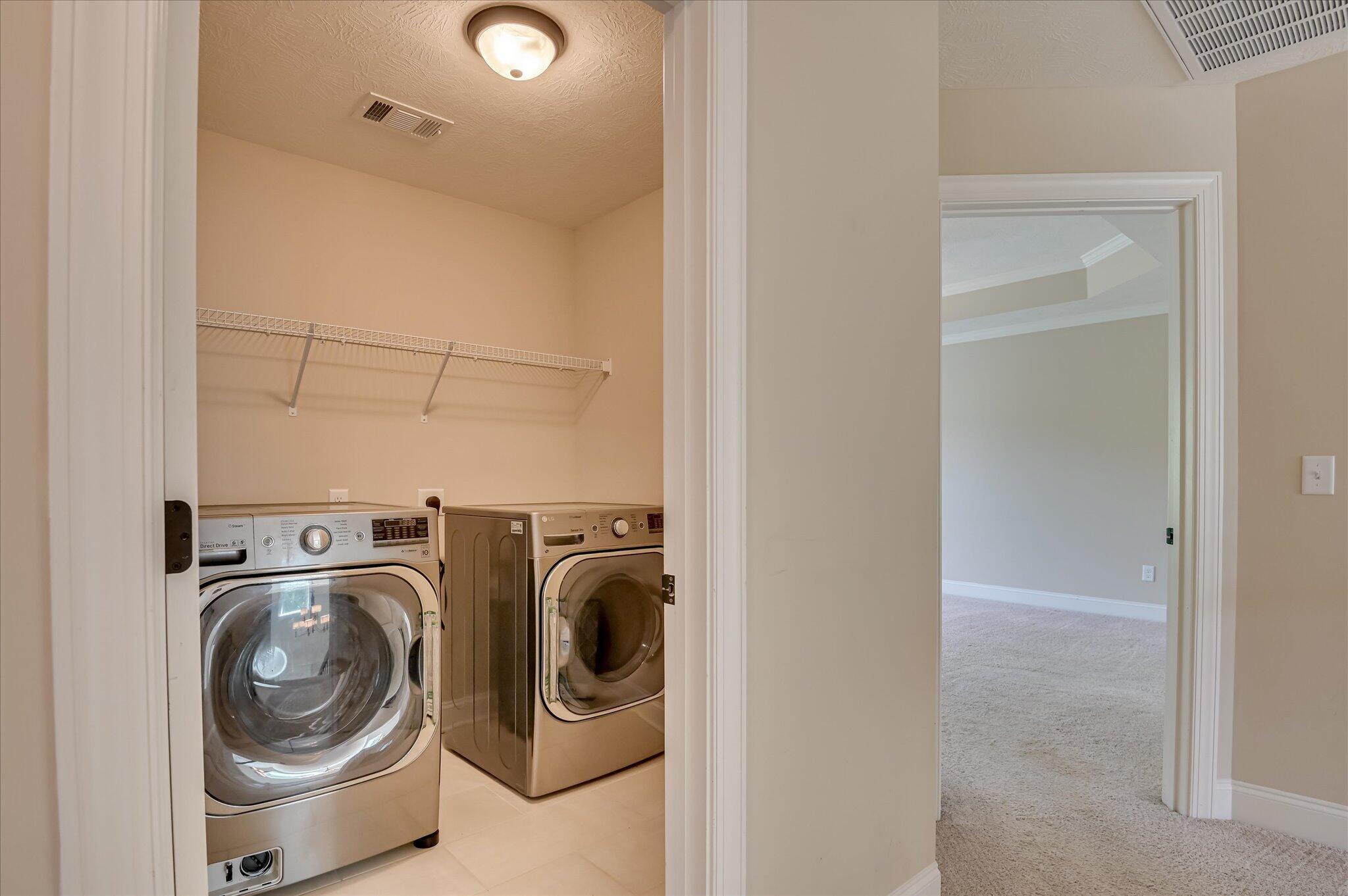 207 Edenbridge Way Property Photo 40