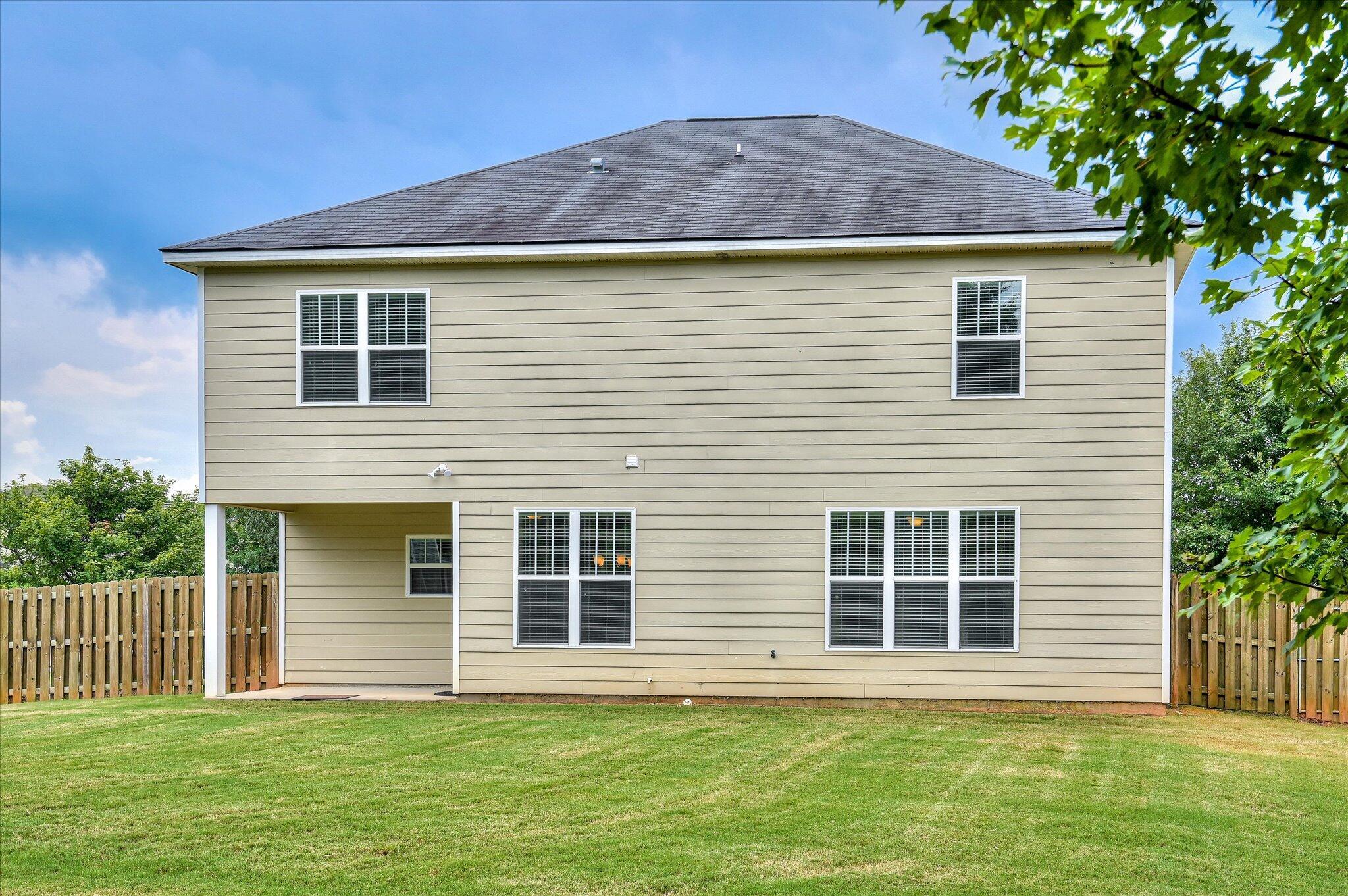 207 Edenbridge Way Property Photo 44