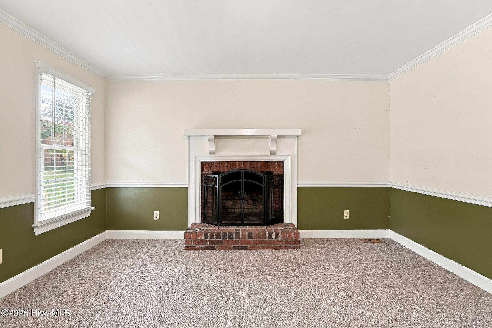 9438 Colonial Drive Property Photo 7