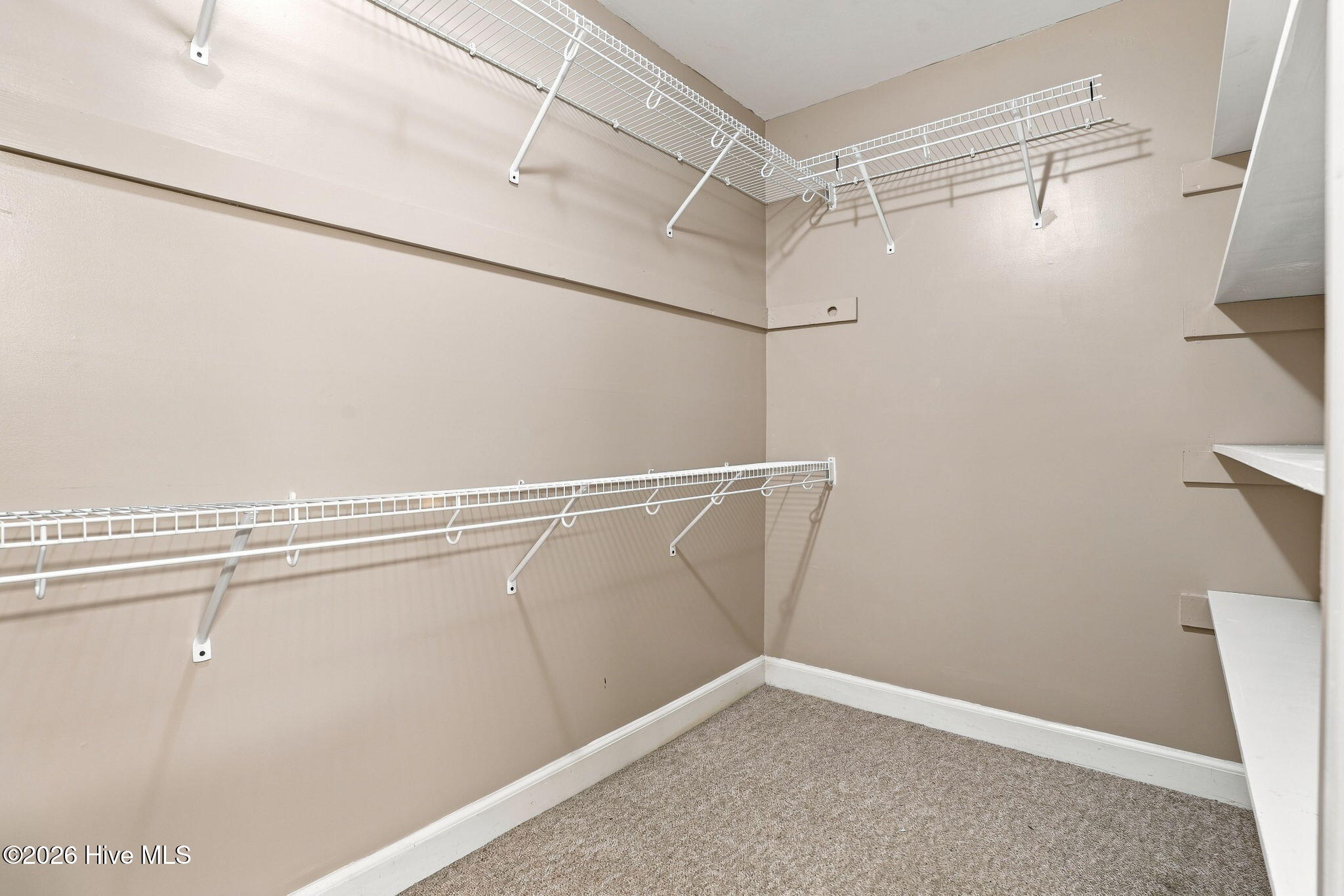 9438 Colonial Drive Property Photo 21