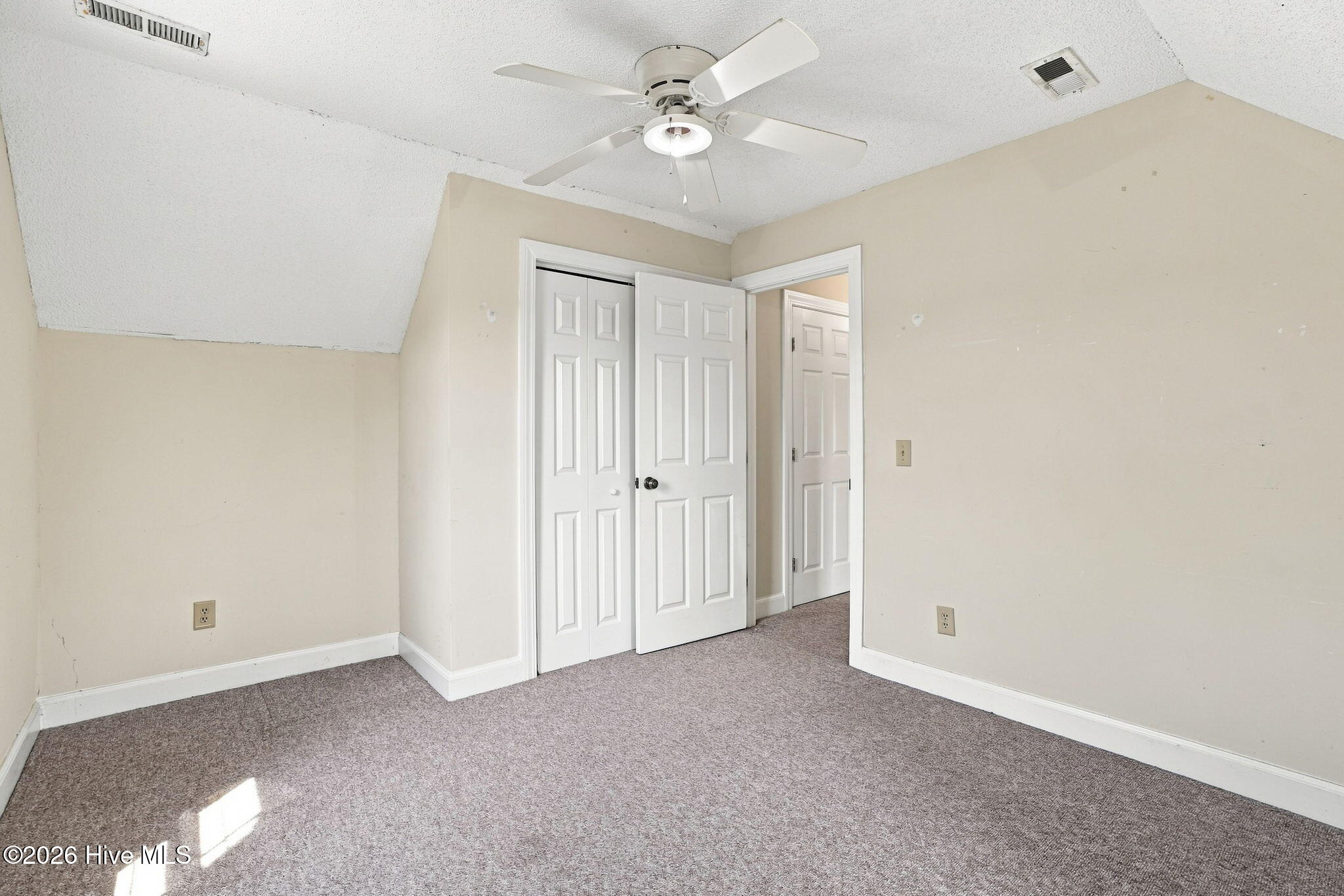 9438 Colonial Drive Property Photo 23