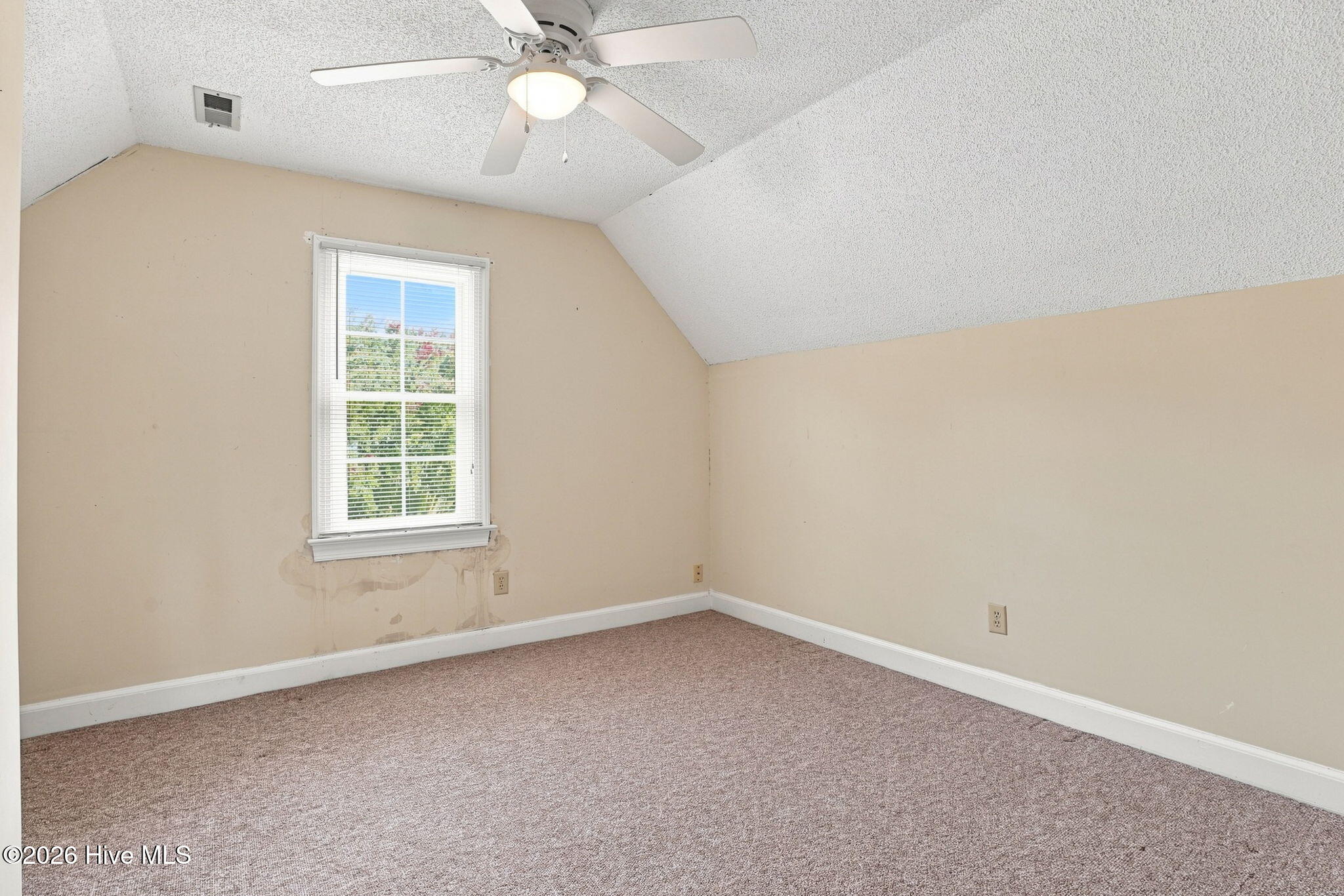 9438 Colonial Drive Property Photo 26