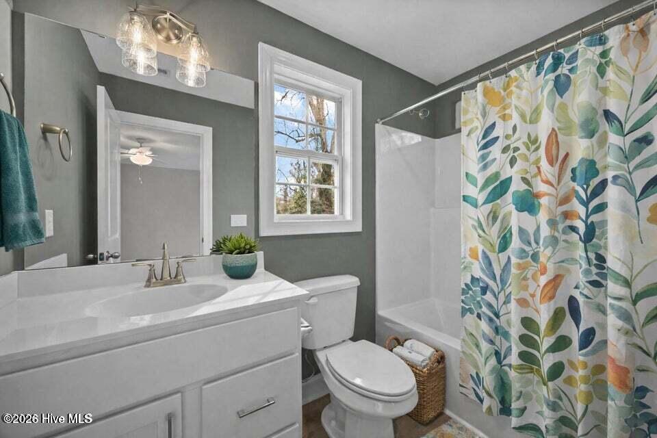 4371 W Pine Street B Property Photo 9