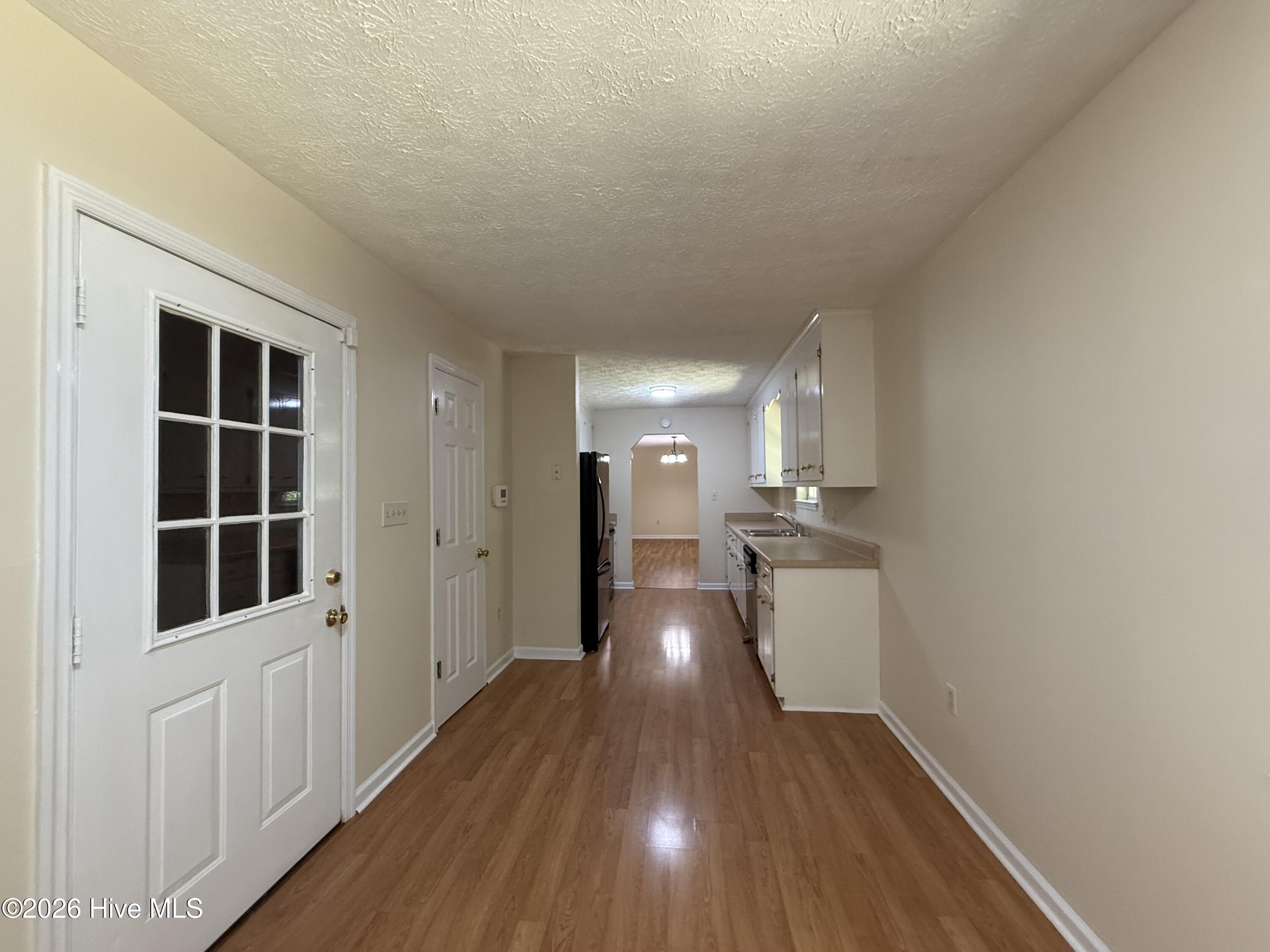 422 King Lane Property Photo 9