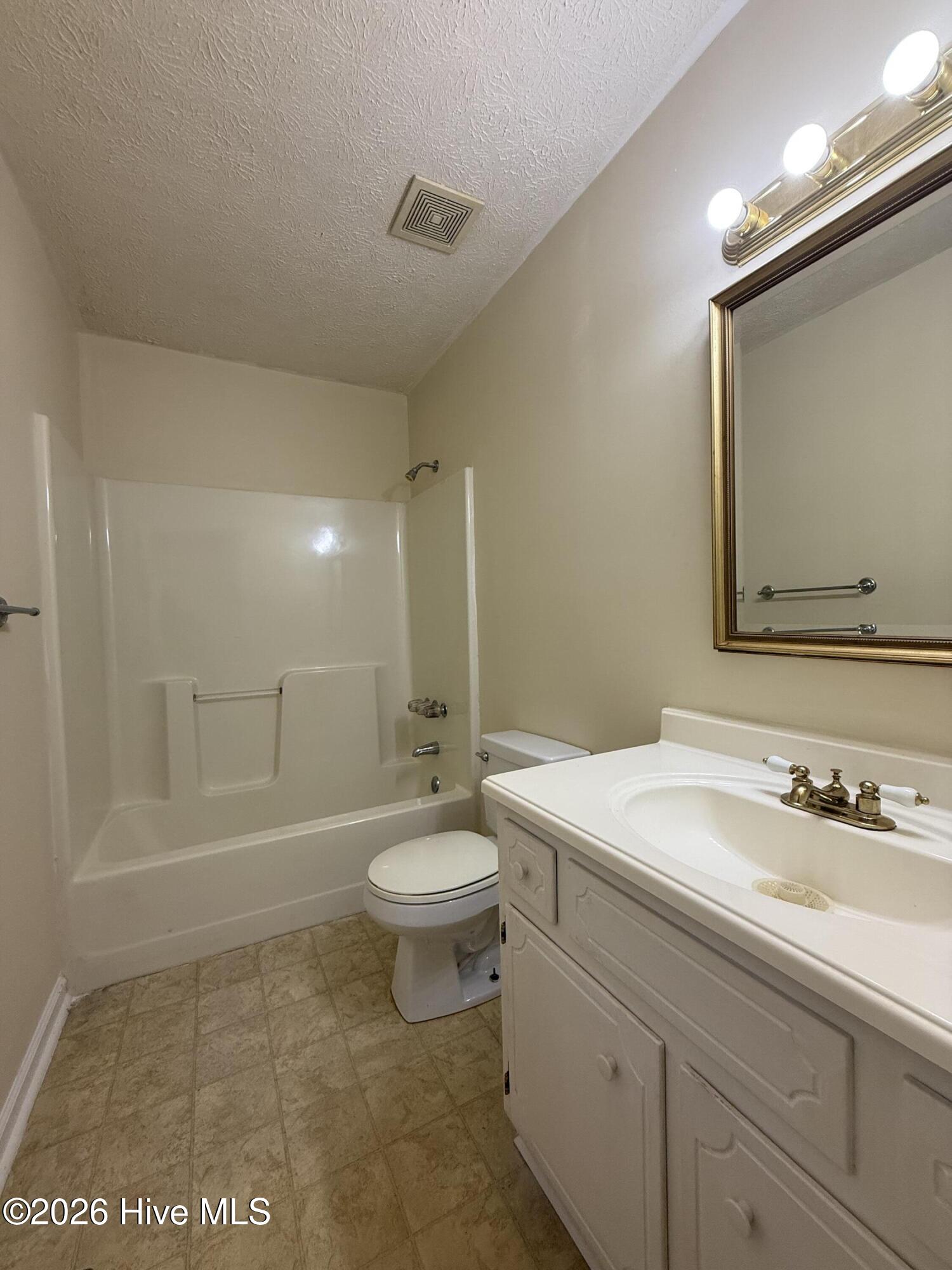 422 King Lane Property Photo 15
