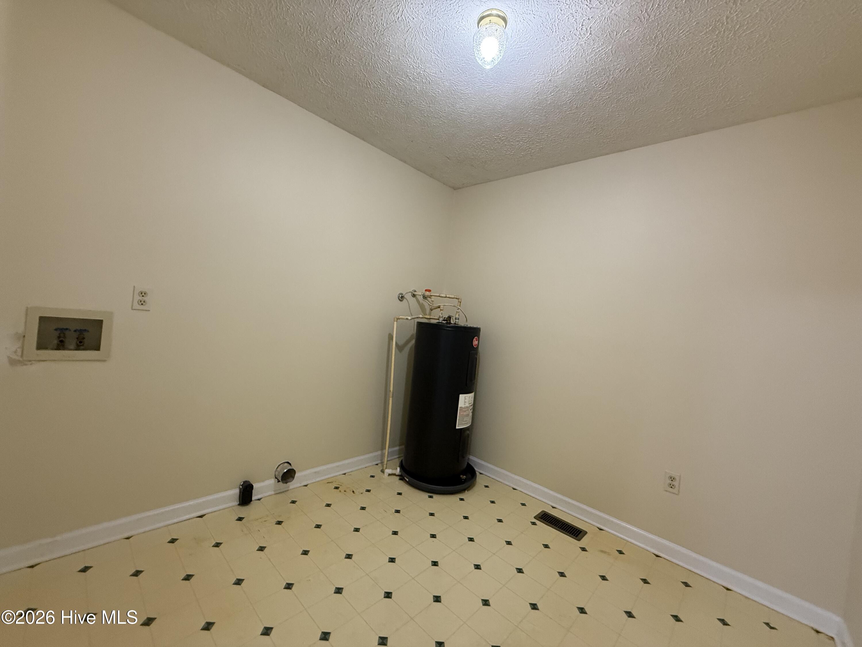 422 King Lane Property Photo 17