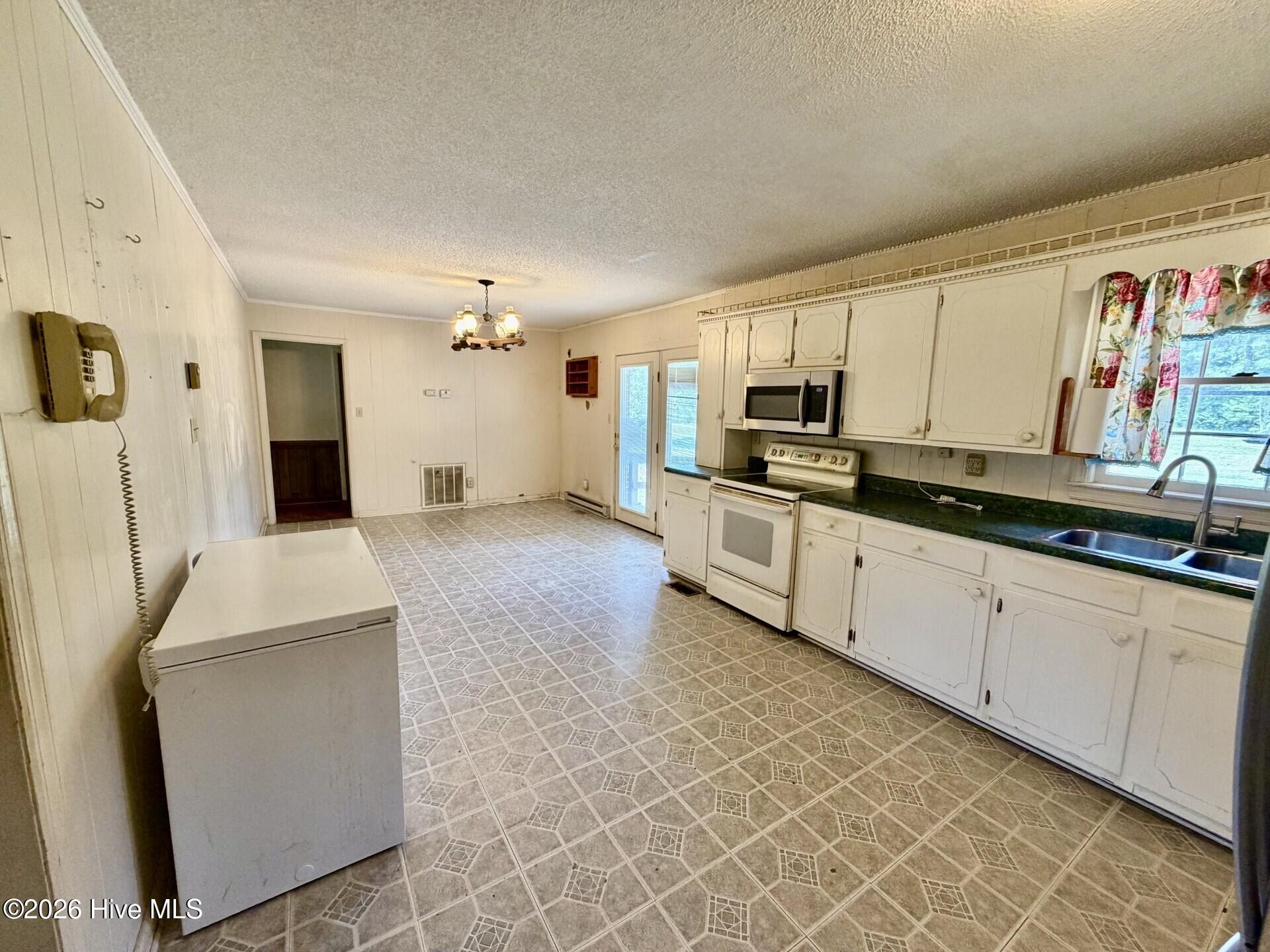 2498 Carolina 53 Property Photo 14