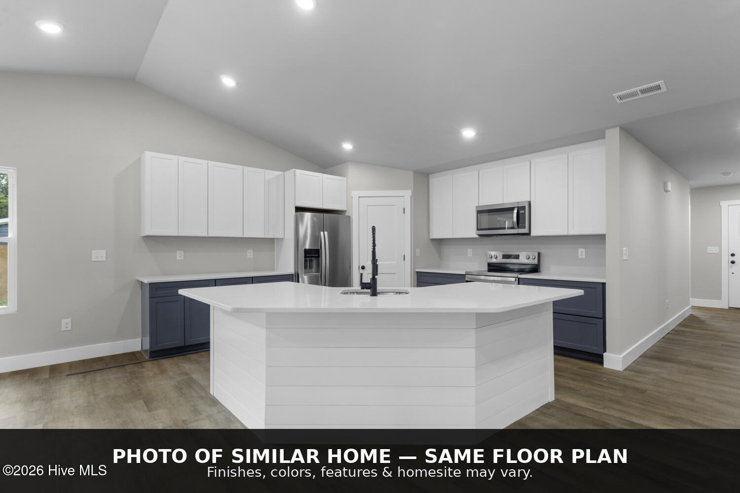 626 Bright Harvest Drive Property Photo 14