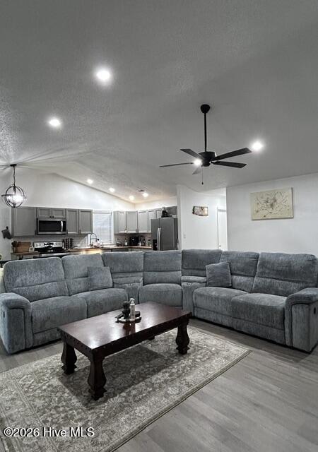 101 Cottonwood Court Property Photo 6