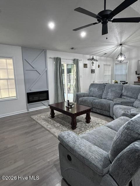 101 Cottonwood Court Property Photo 8