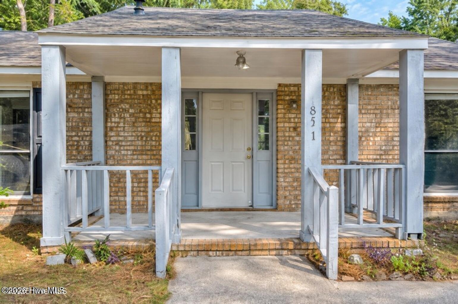 3811 Beacon Drive Property Photo 2