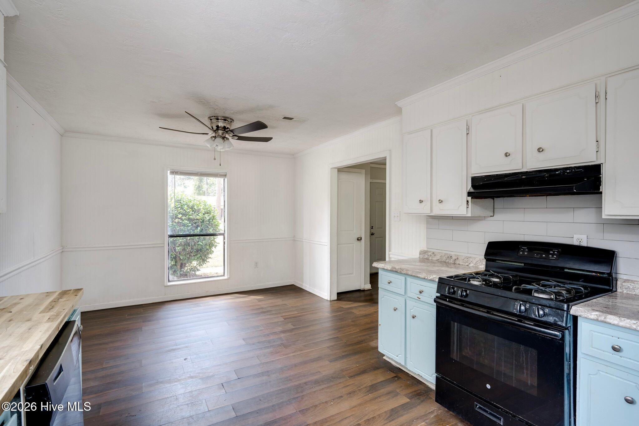 3811 Beacon Drive Property Photo 9