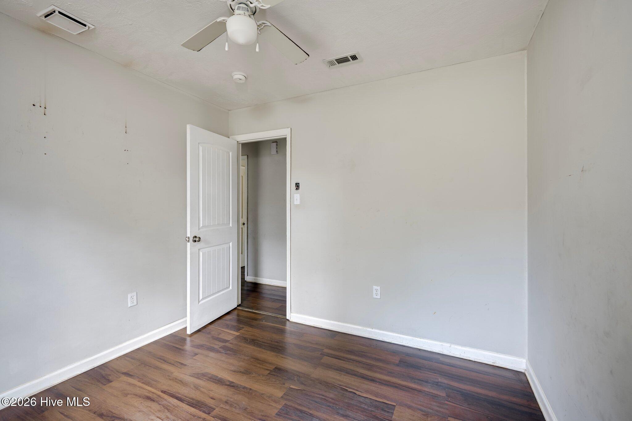 3811 Beacon Drive Property Photo 16