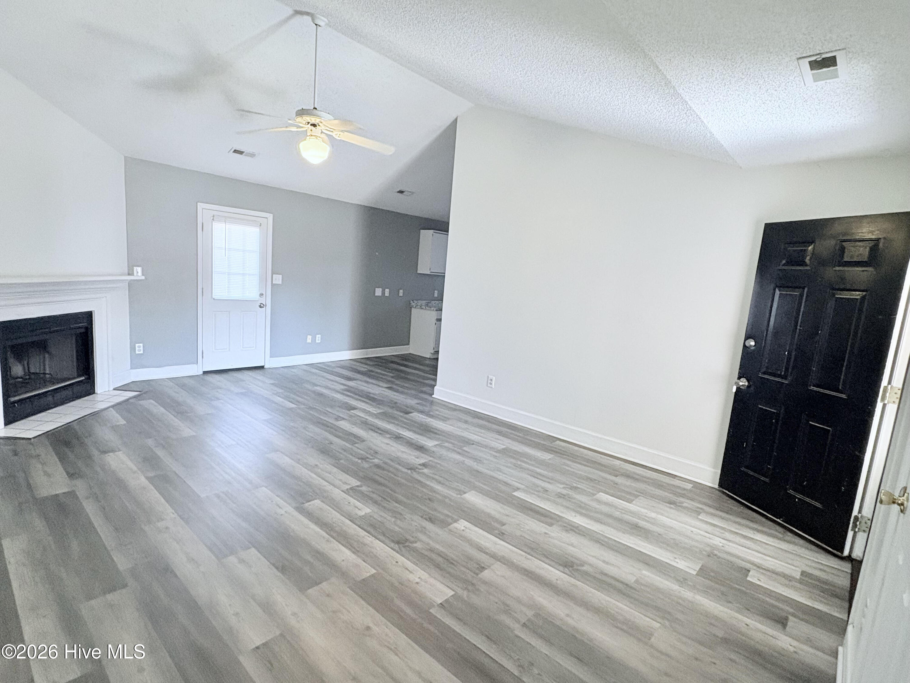 418 Eucalyptus Lane Property Photo 6