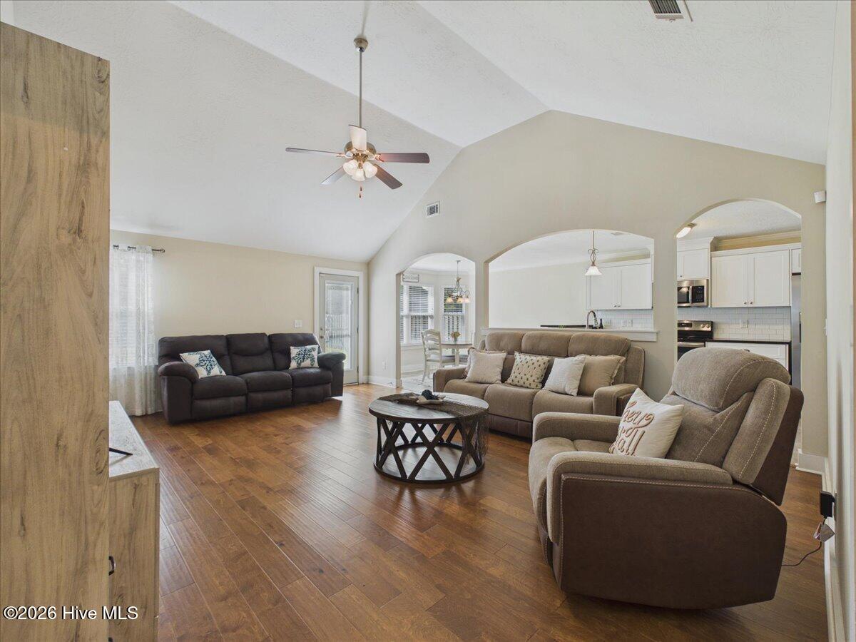 7021 Hanford Drive Property Photo 12