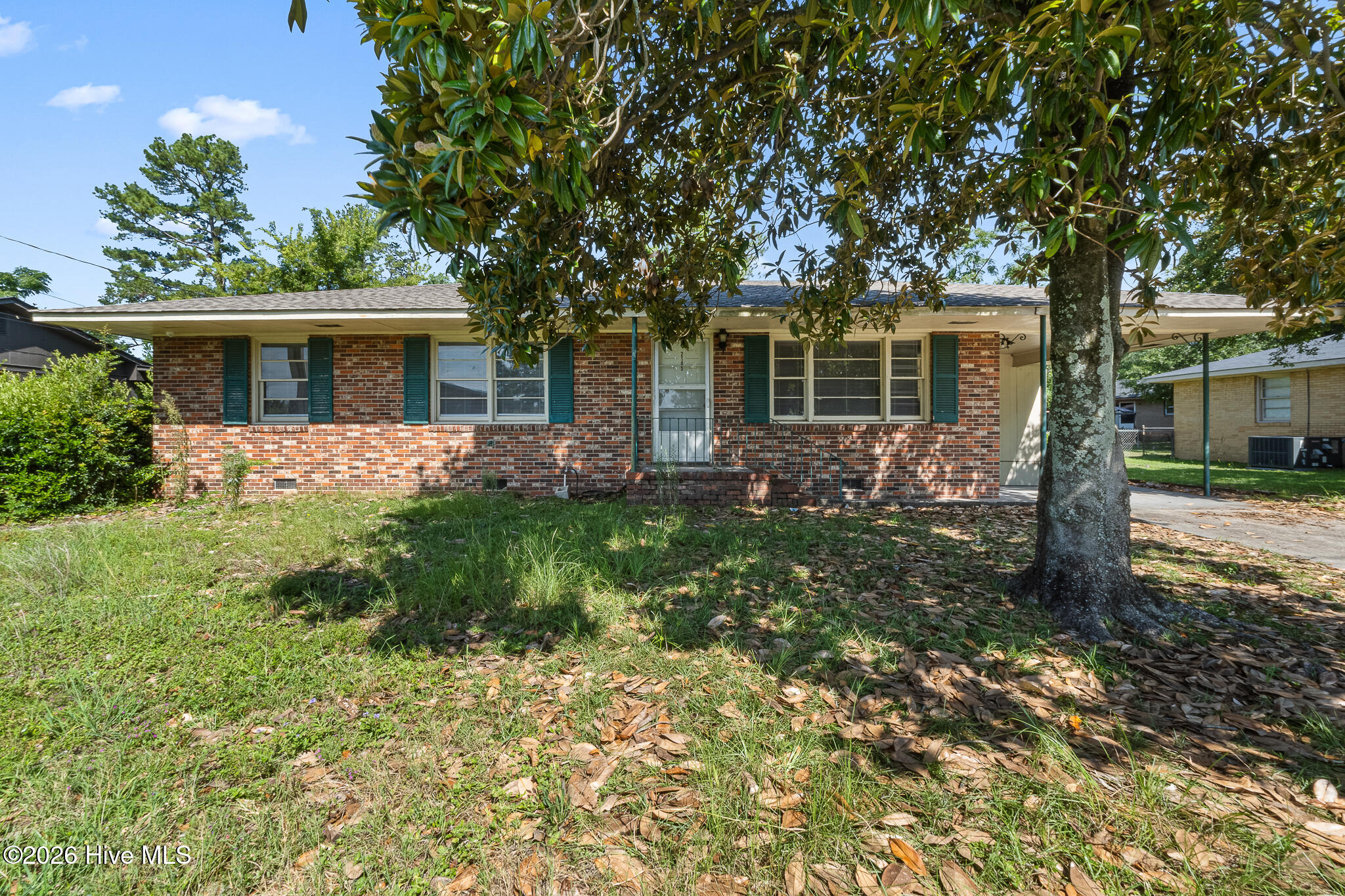 2105 Eastland Drive Property Photo 1