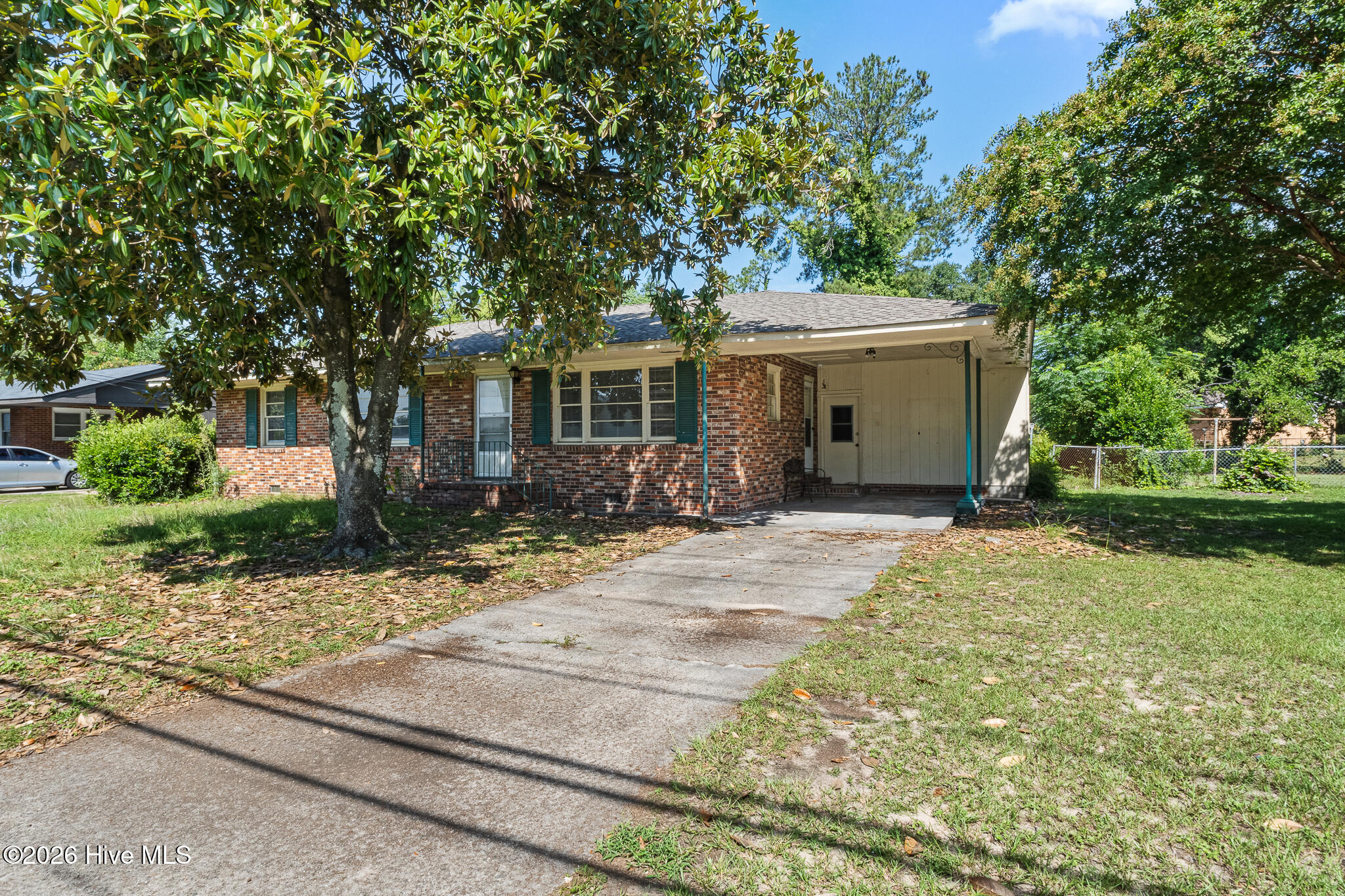 2105 Eastland Drive Property Photo 2