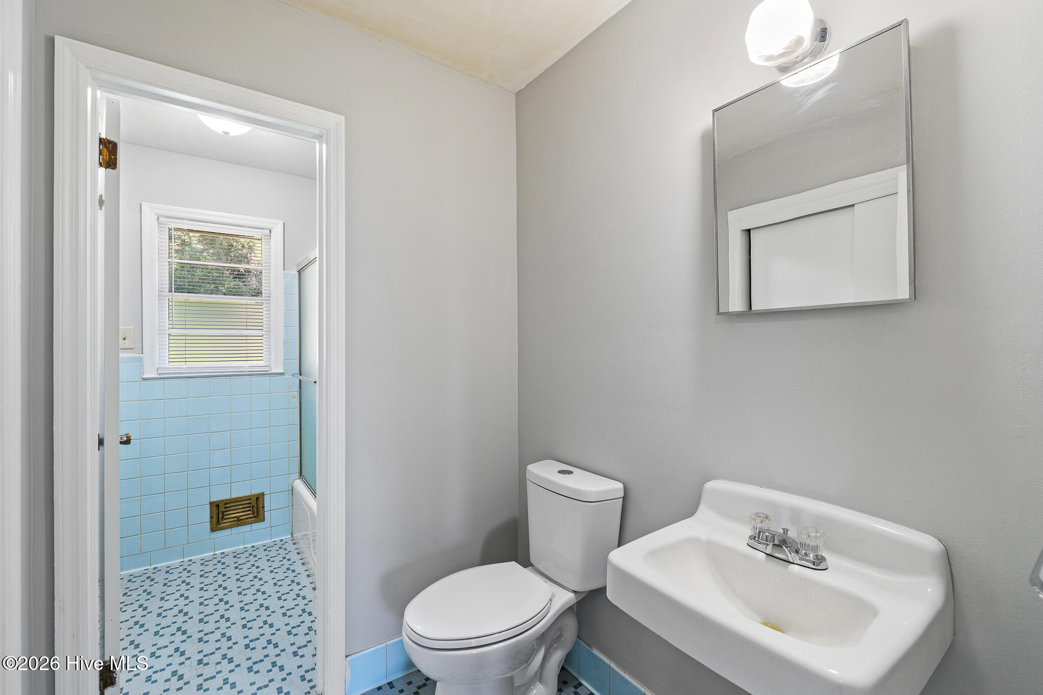 2105 Eastland Drive Property Photo 13