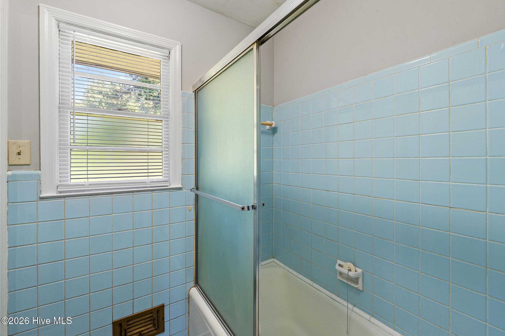 2105 Eastland Drive Property Photo 15