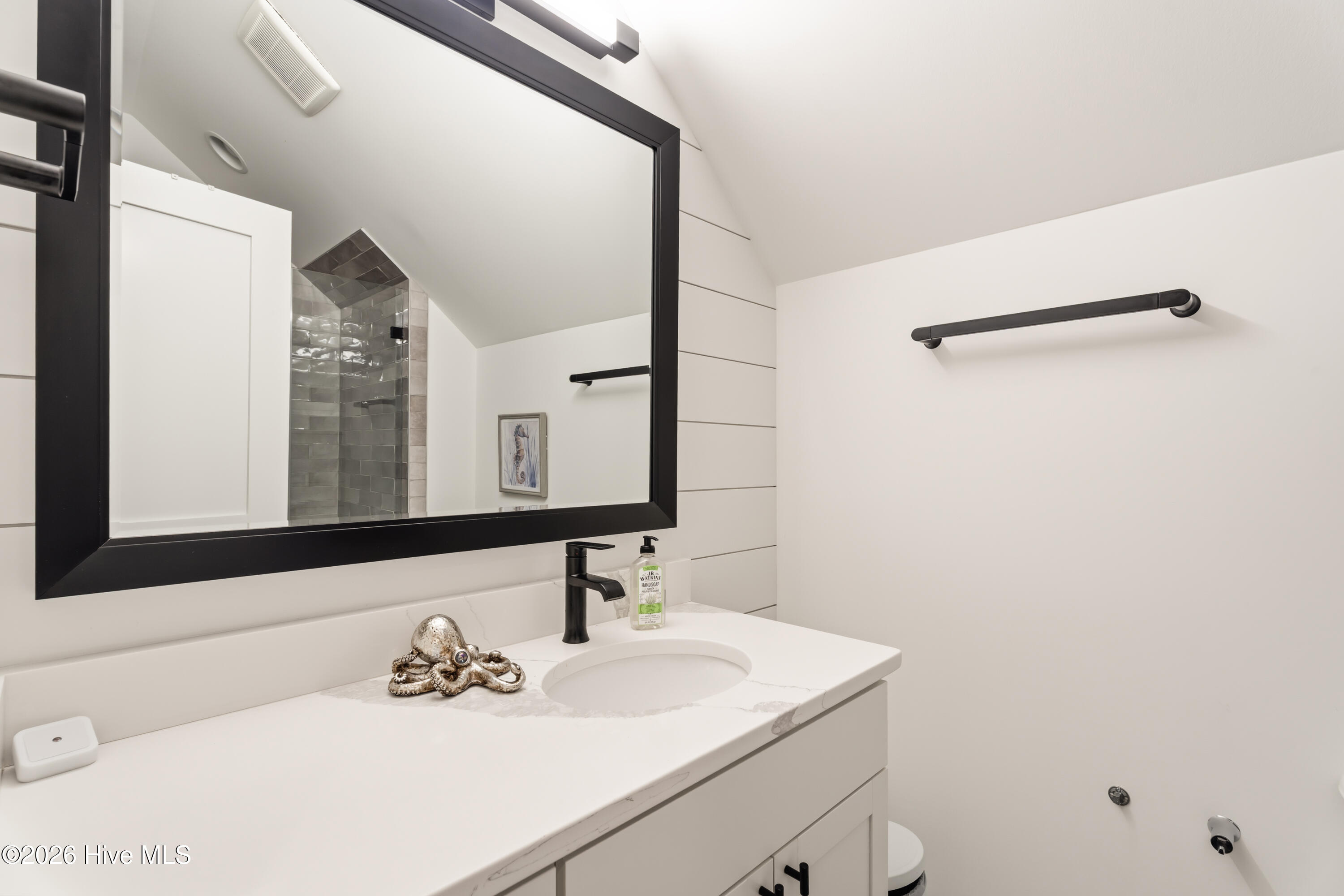 104 Mistiflower Court Property Photo 37