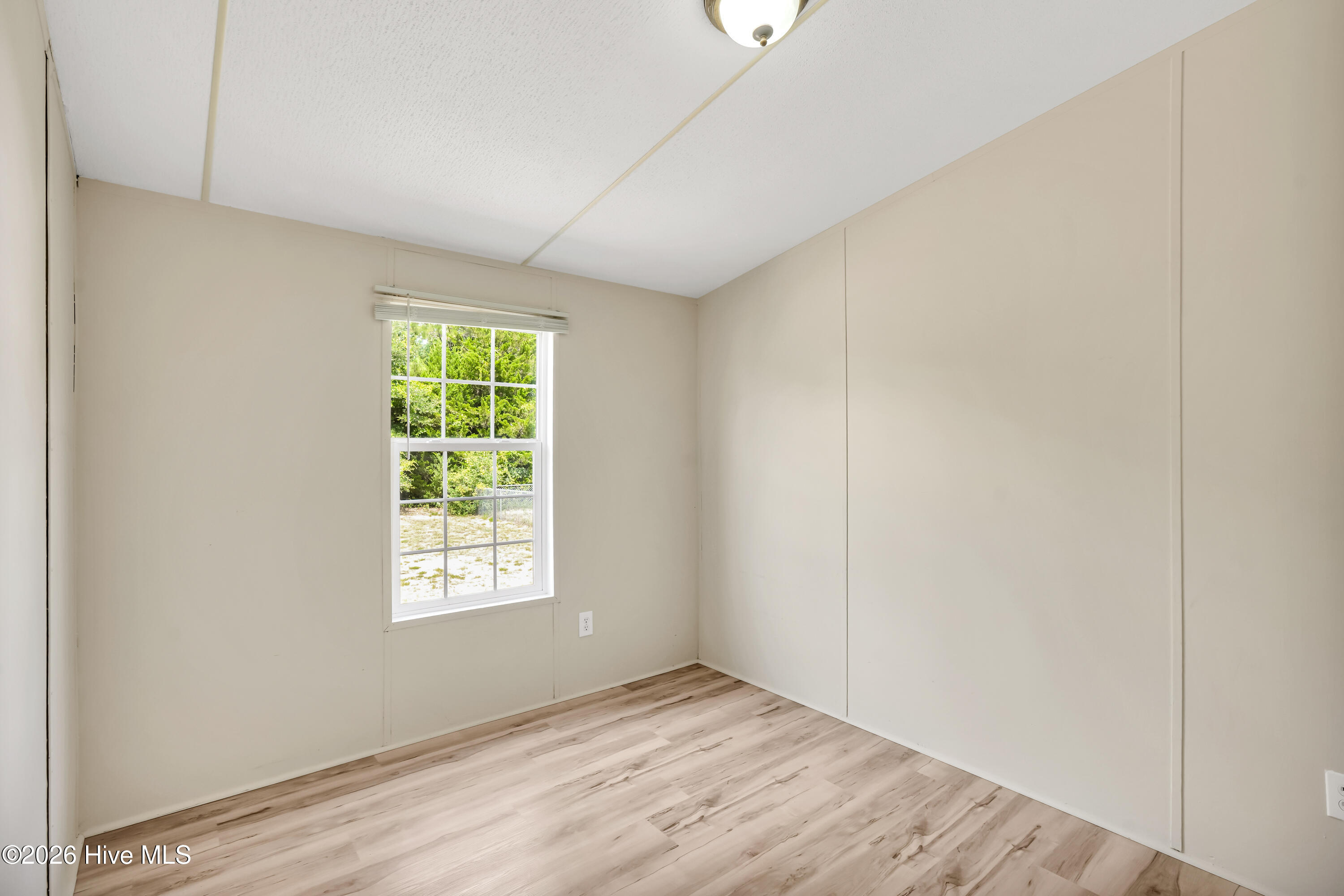 525 Soundside Drive Property Photo 19