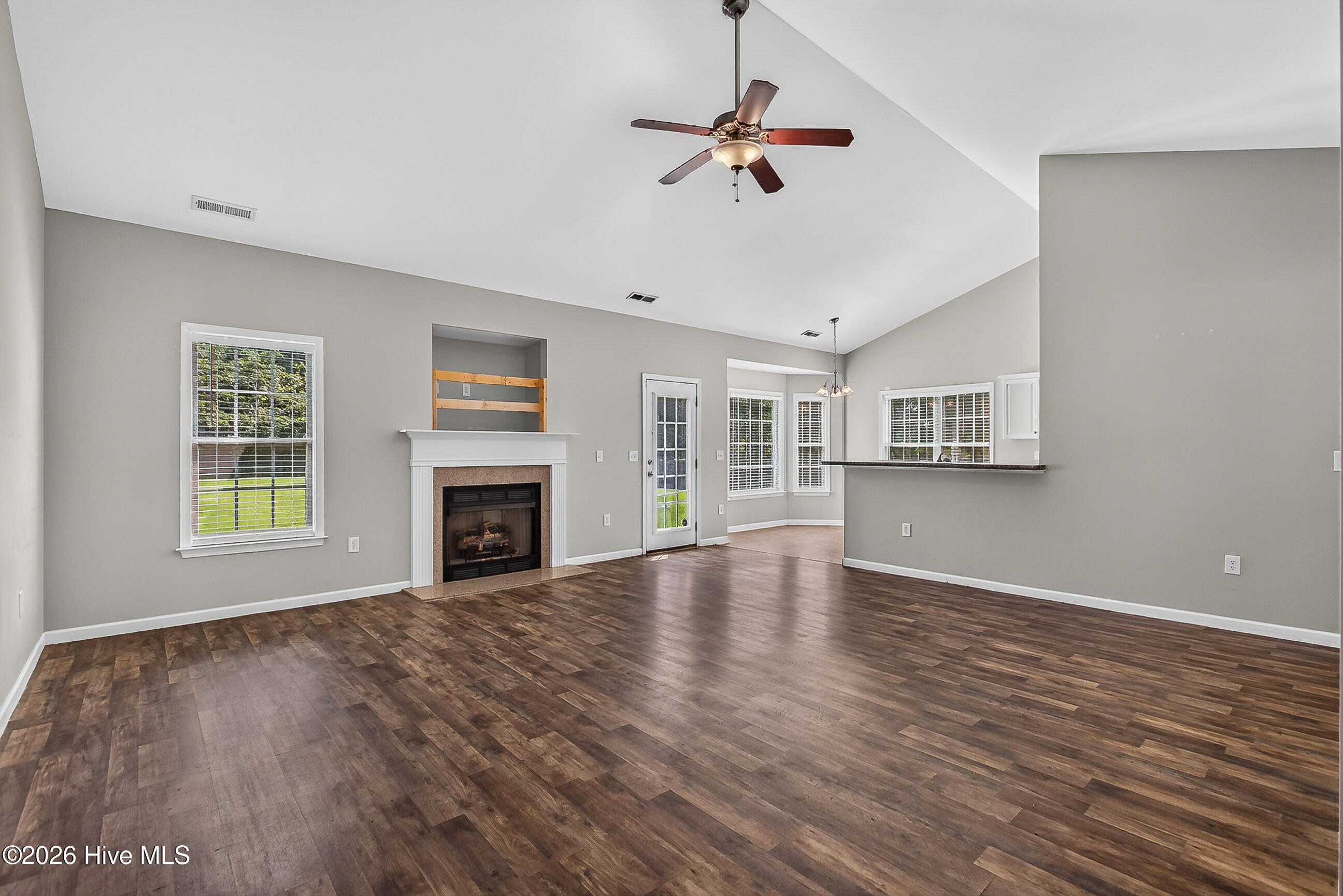 145 Spring Leaf Lane Property Photo 4