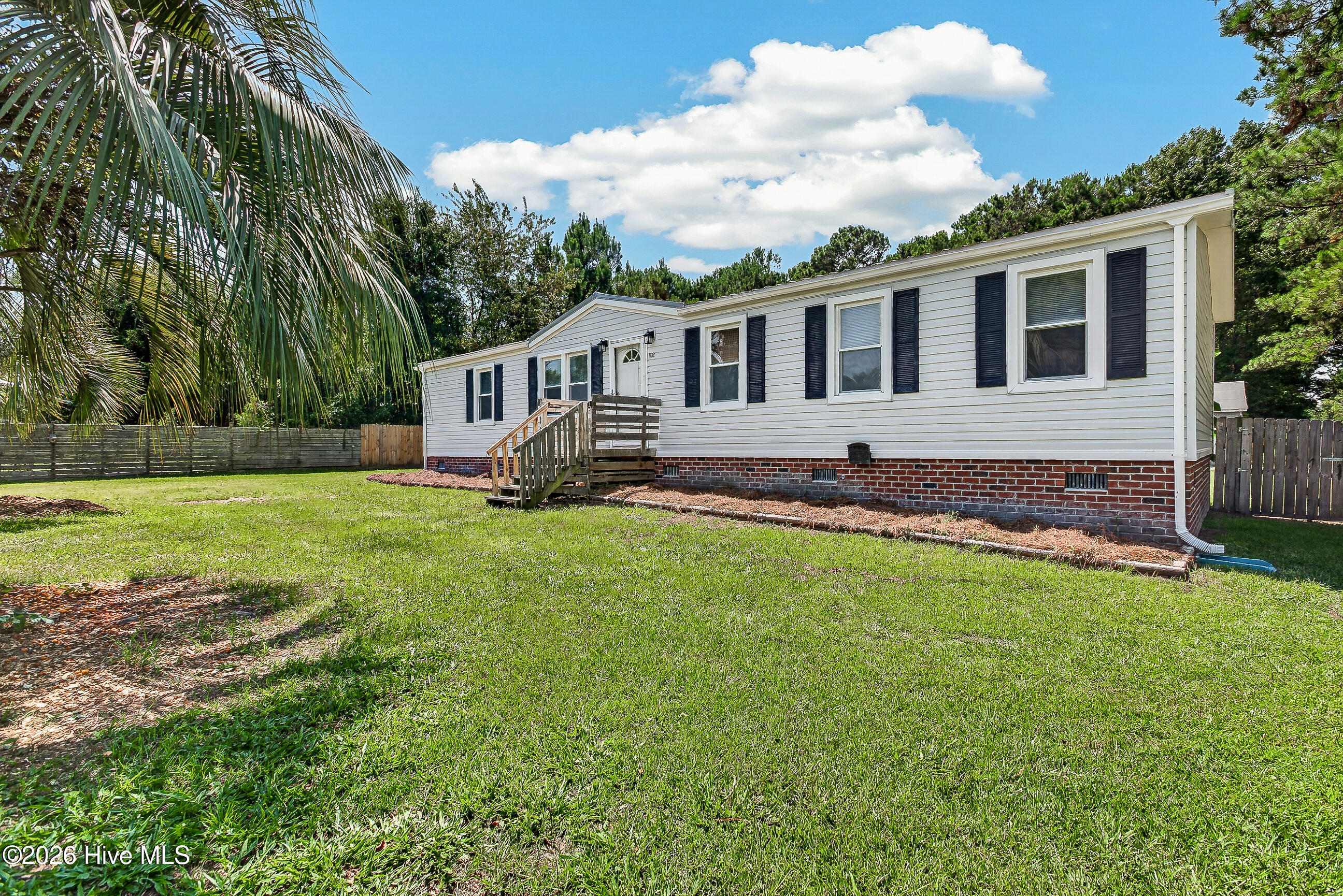 102 Seabird Lane Property Photo 3