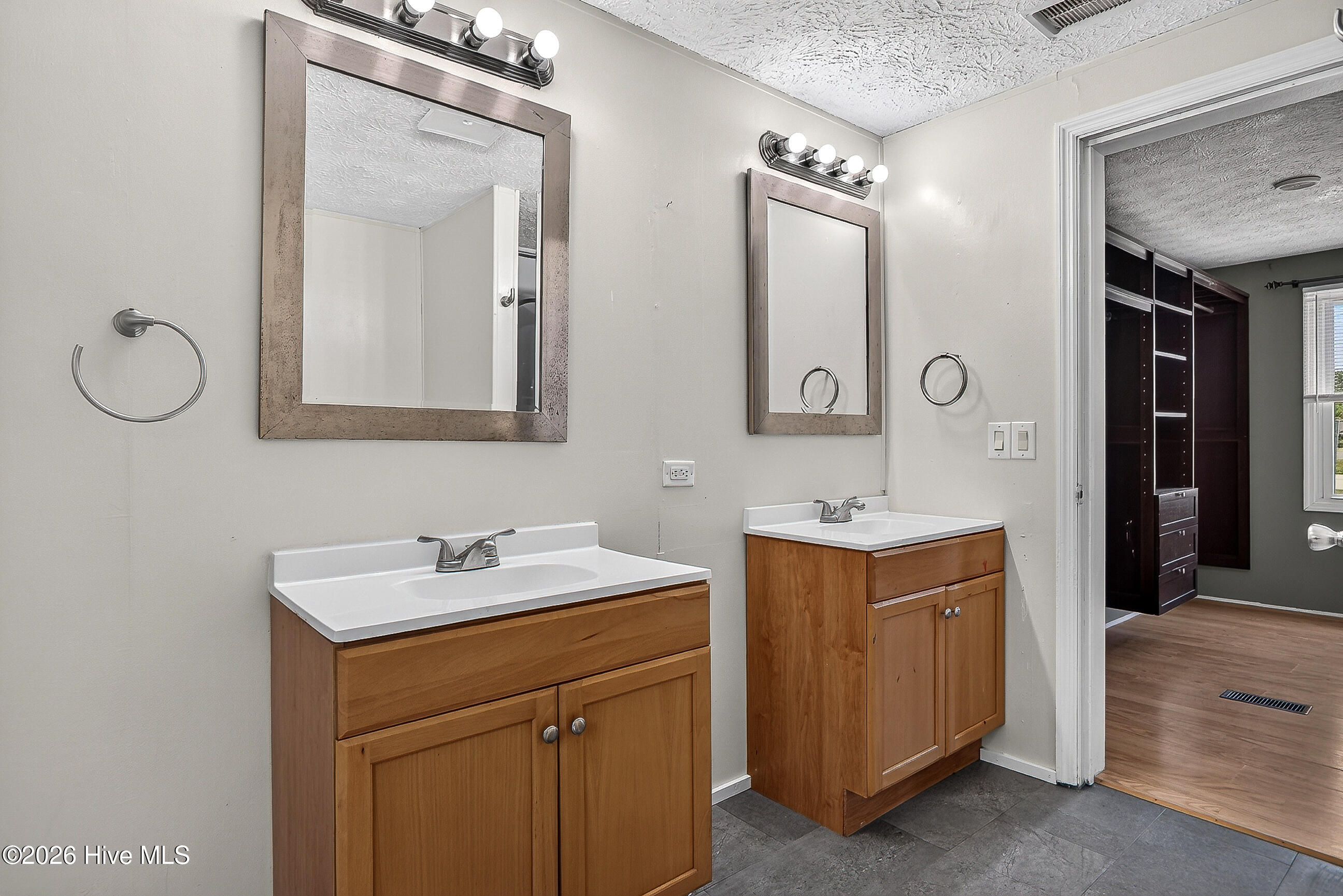 102 Seabird Lane Property Photo 21