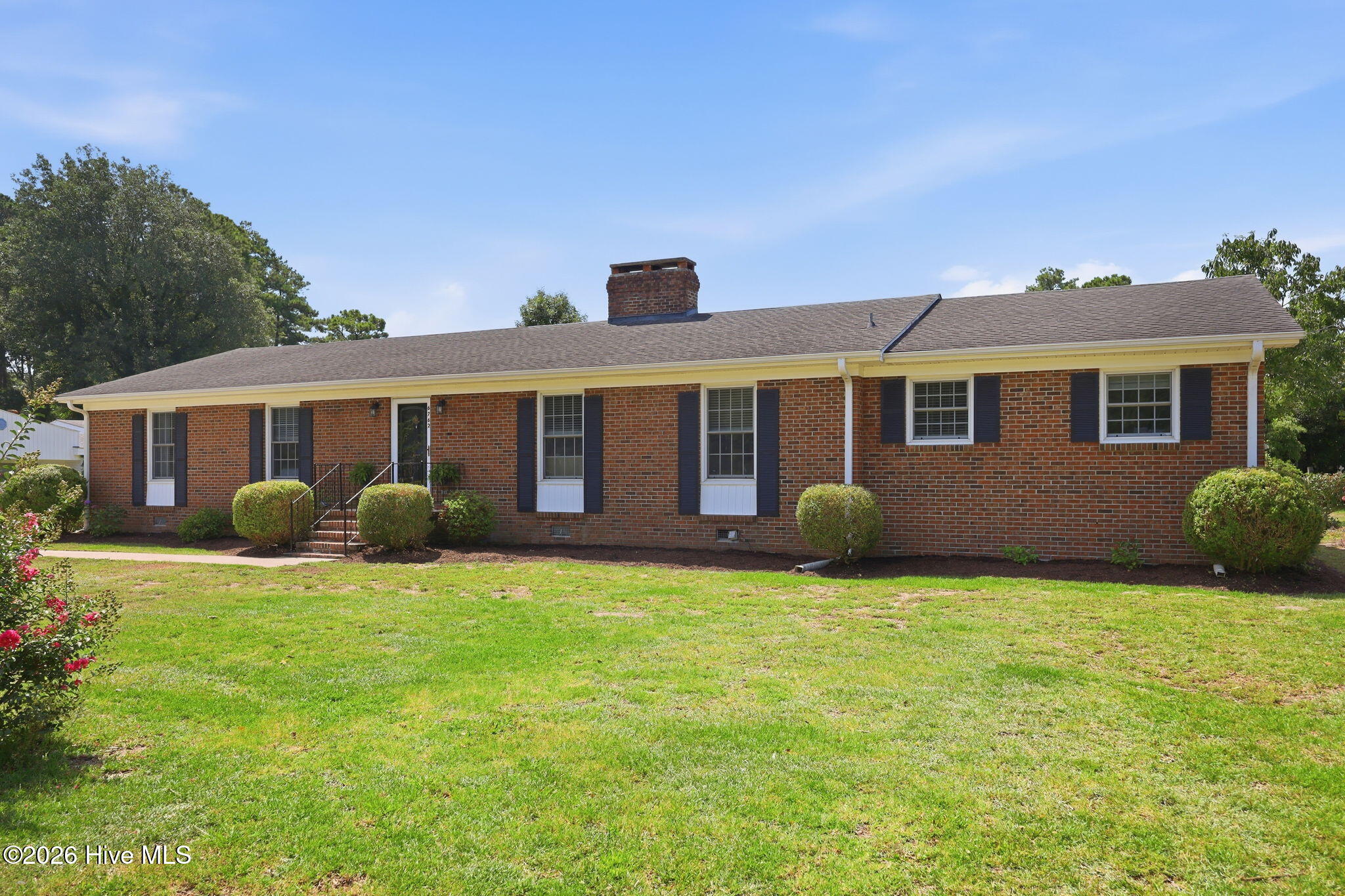 6762 River Road Property Photo 4