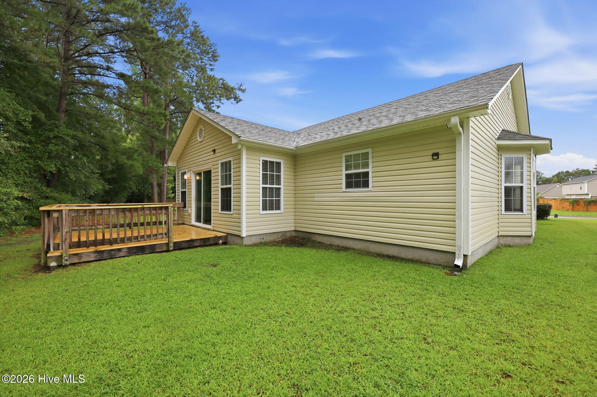 125 Whiteleaf Drive Property Photo 32
