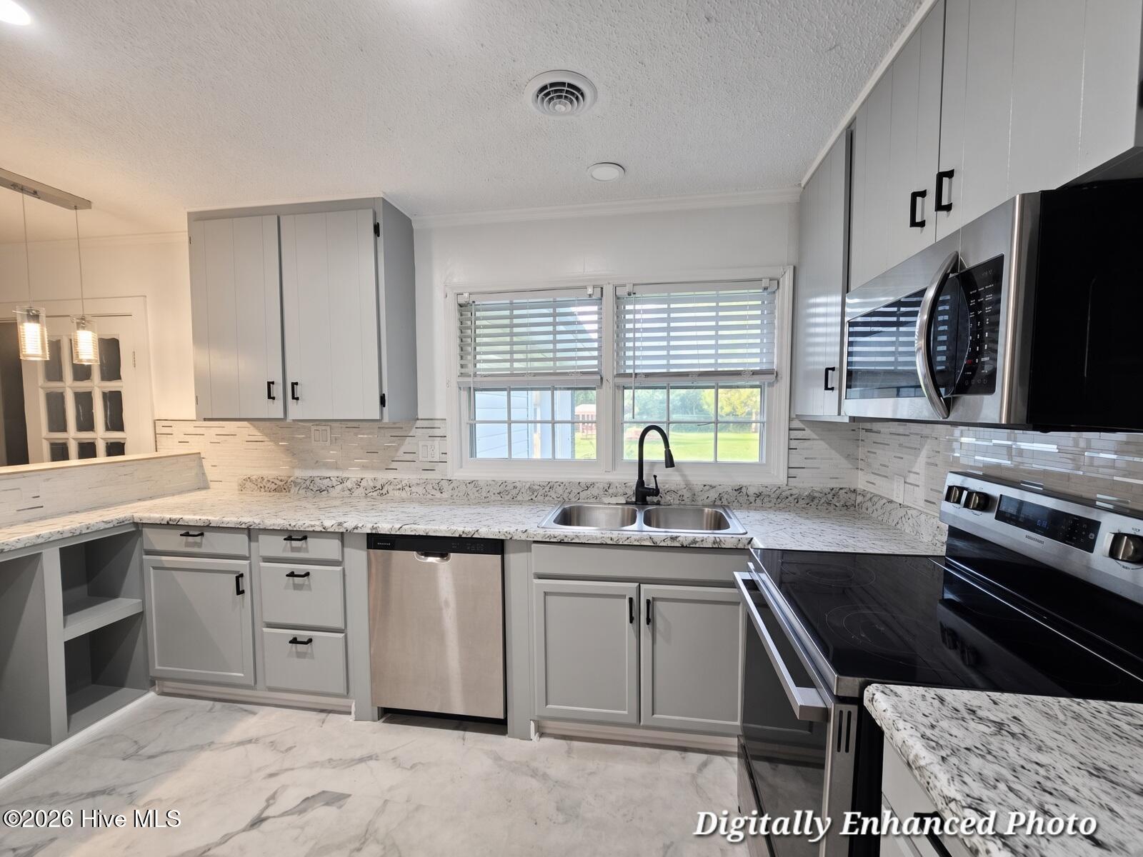 13 Collins Drive Property Photo 6