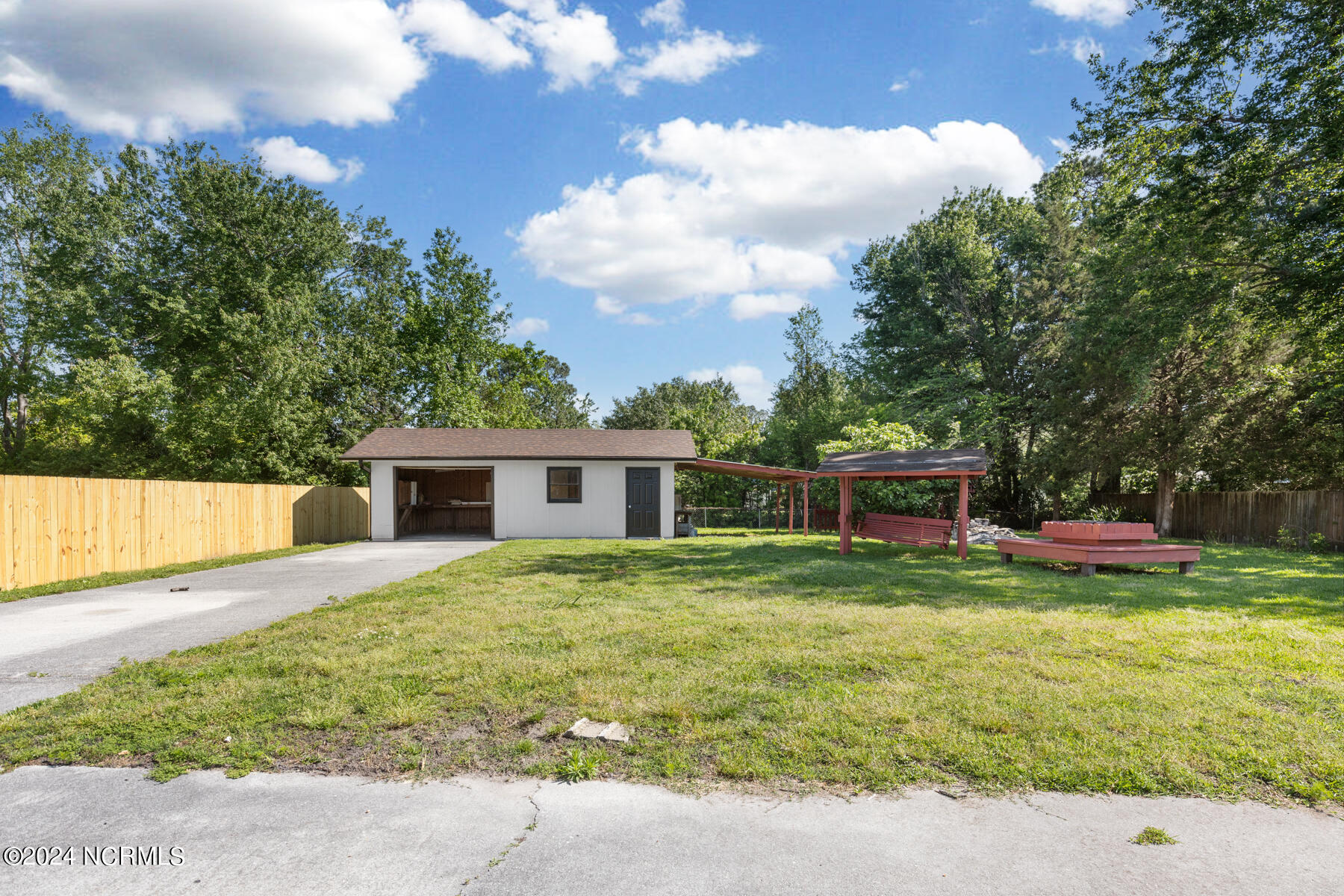 13 Collins Drive Property Photo 32