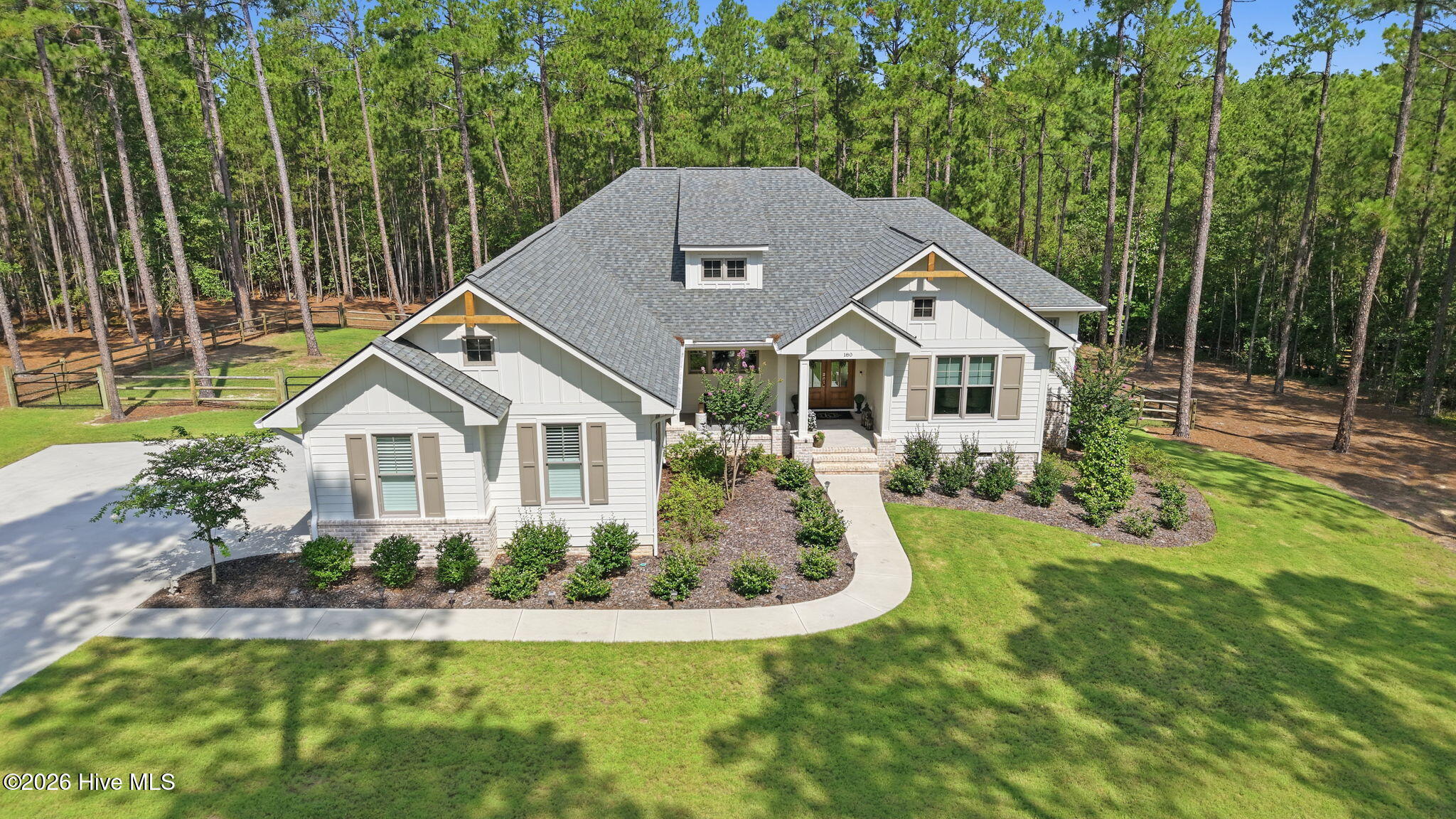 180 Vista Ridge W Property Photo 1