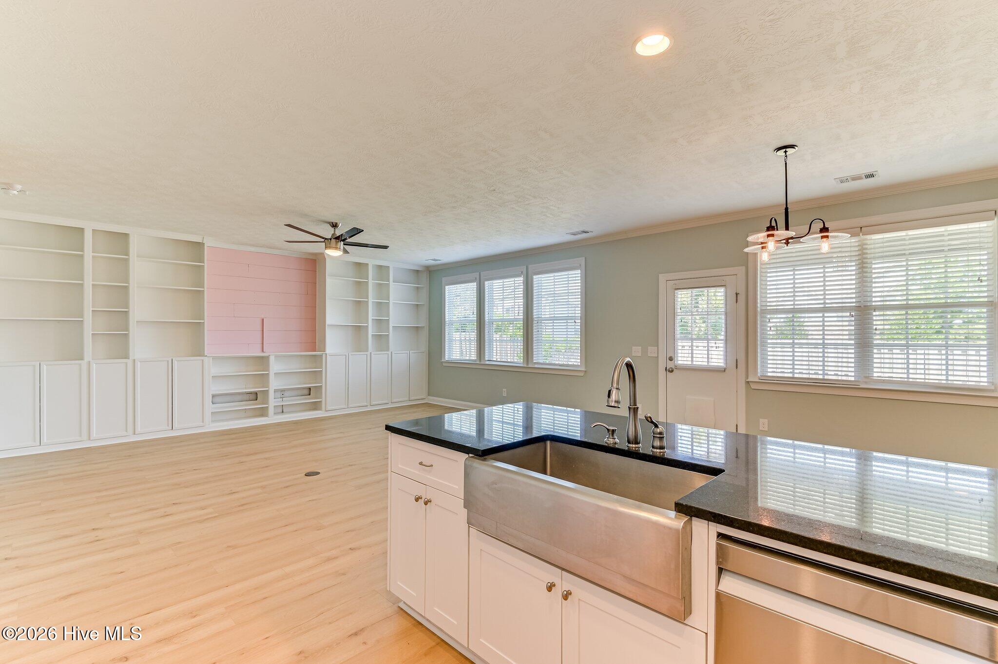 1047 Glenhaven Drive Property Photo 17