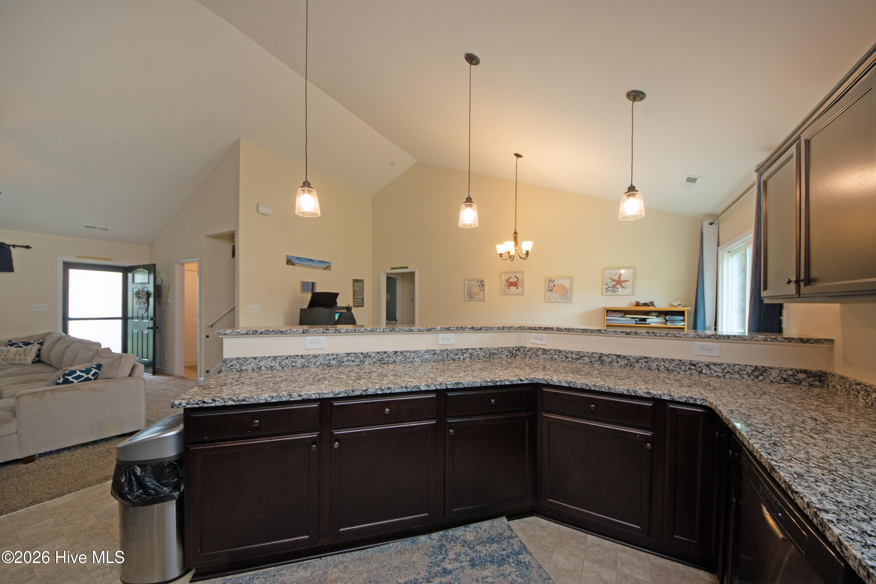 200 Gillcrest Court Property Photo 12